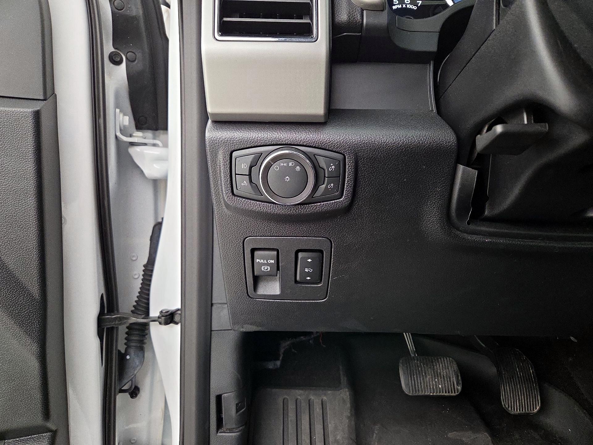 Thumbnail: 2018 Ford F-150 - 13