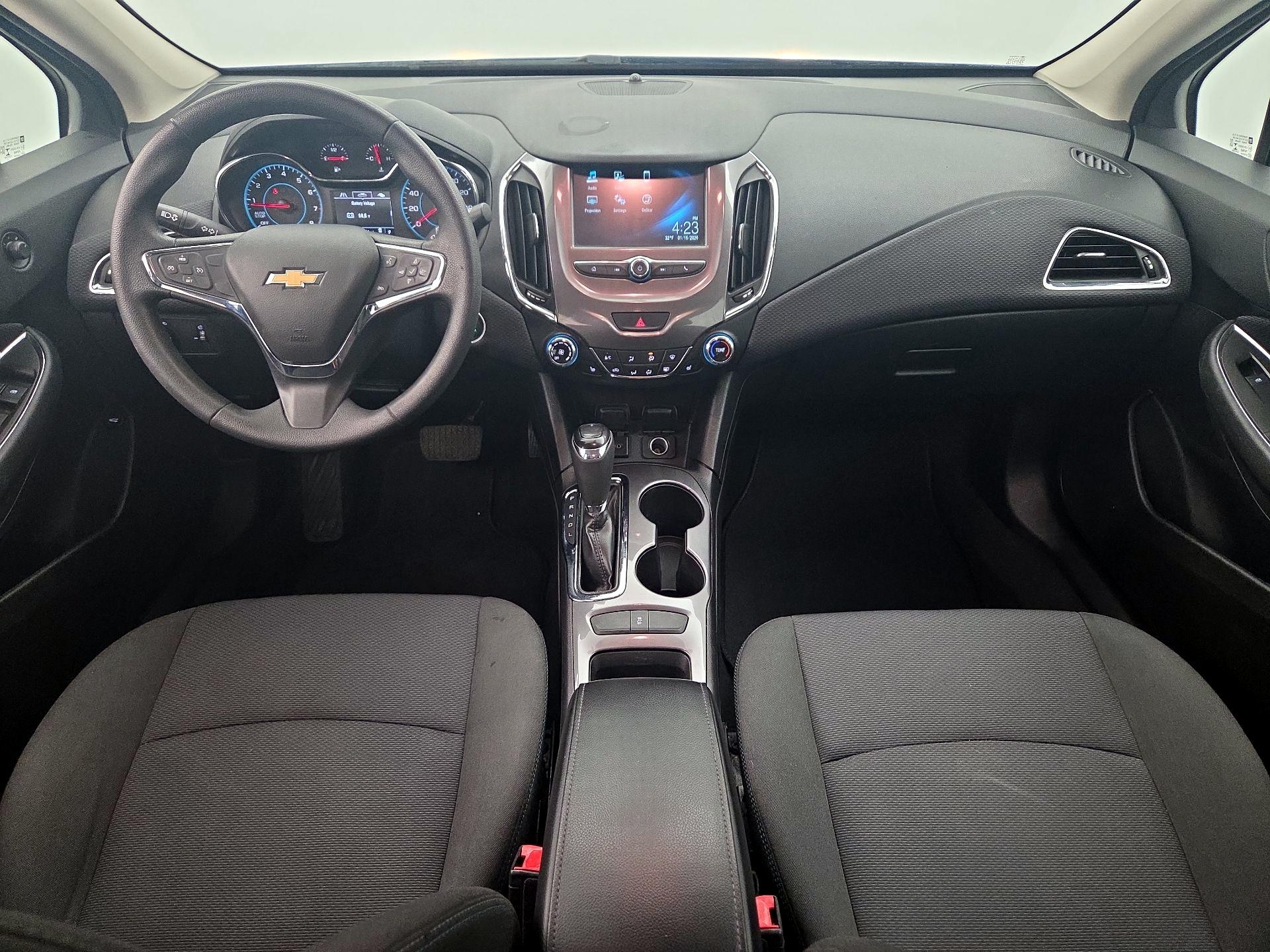 Thumbnail: 2018 Chevrolet Cruze - 9