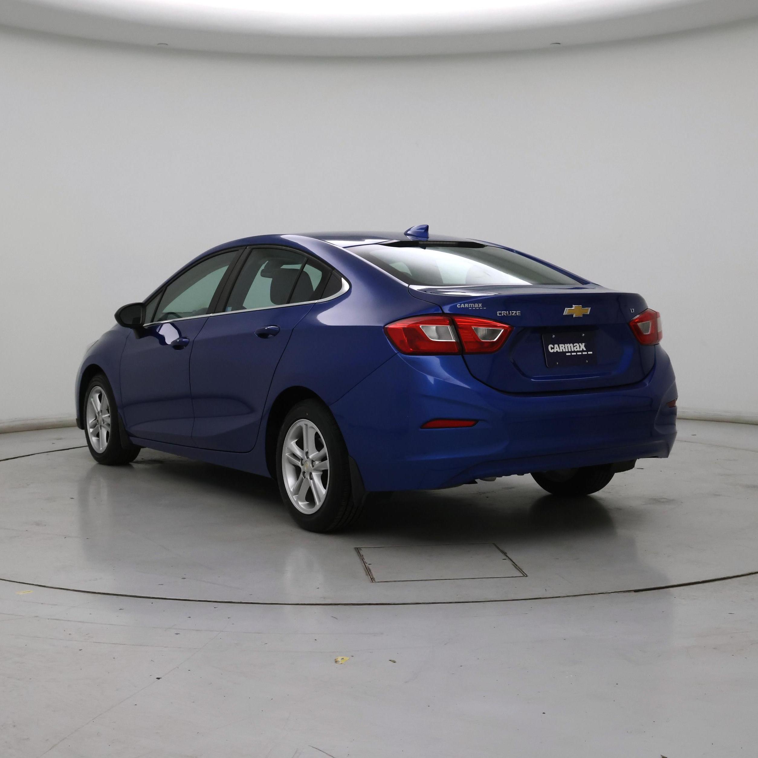 Thumbnail: 2018 Chevrolet Cruze - 2