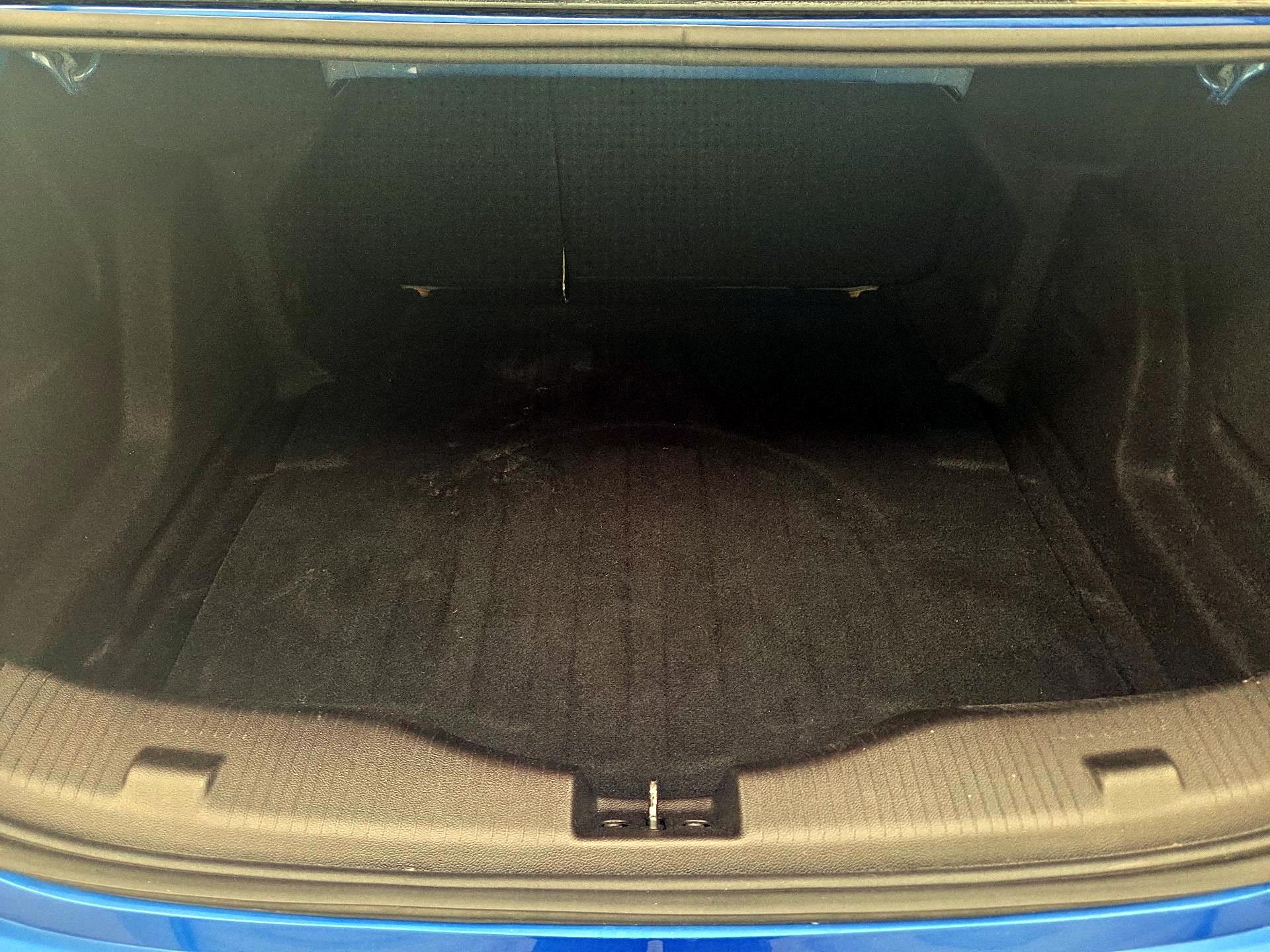 Thumbnail: 2018 Chevrolet Cruze - 20