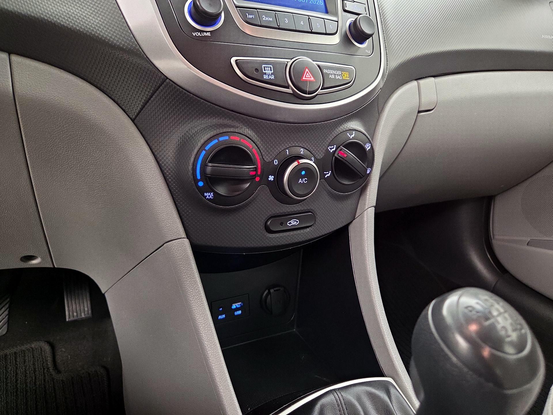 Thumbnail: 2016 Hyundai Accent - 15