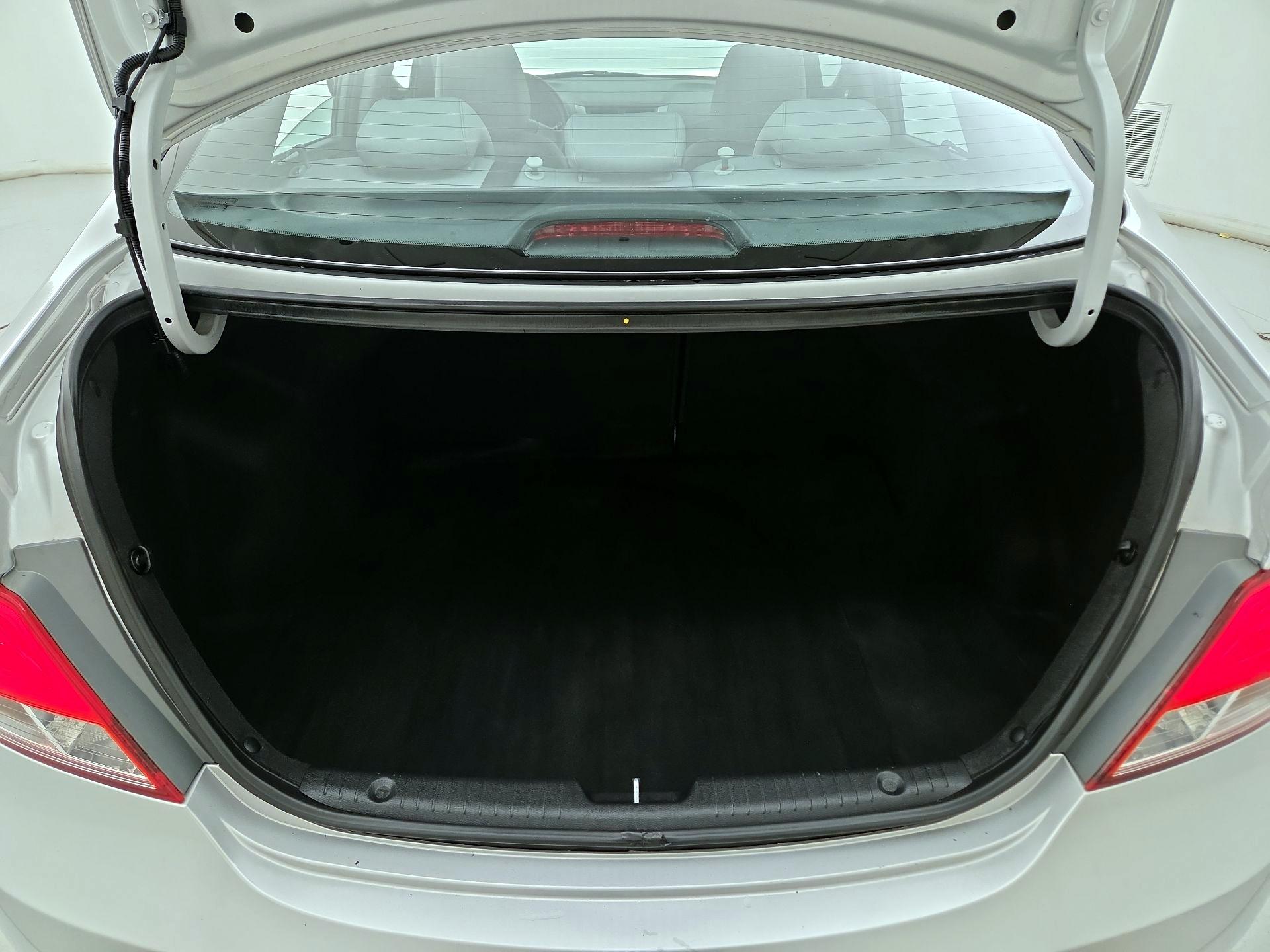 Thumbnail: 2016 Hyundai Accent - 19