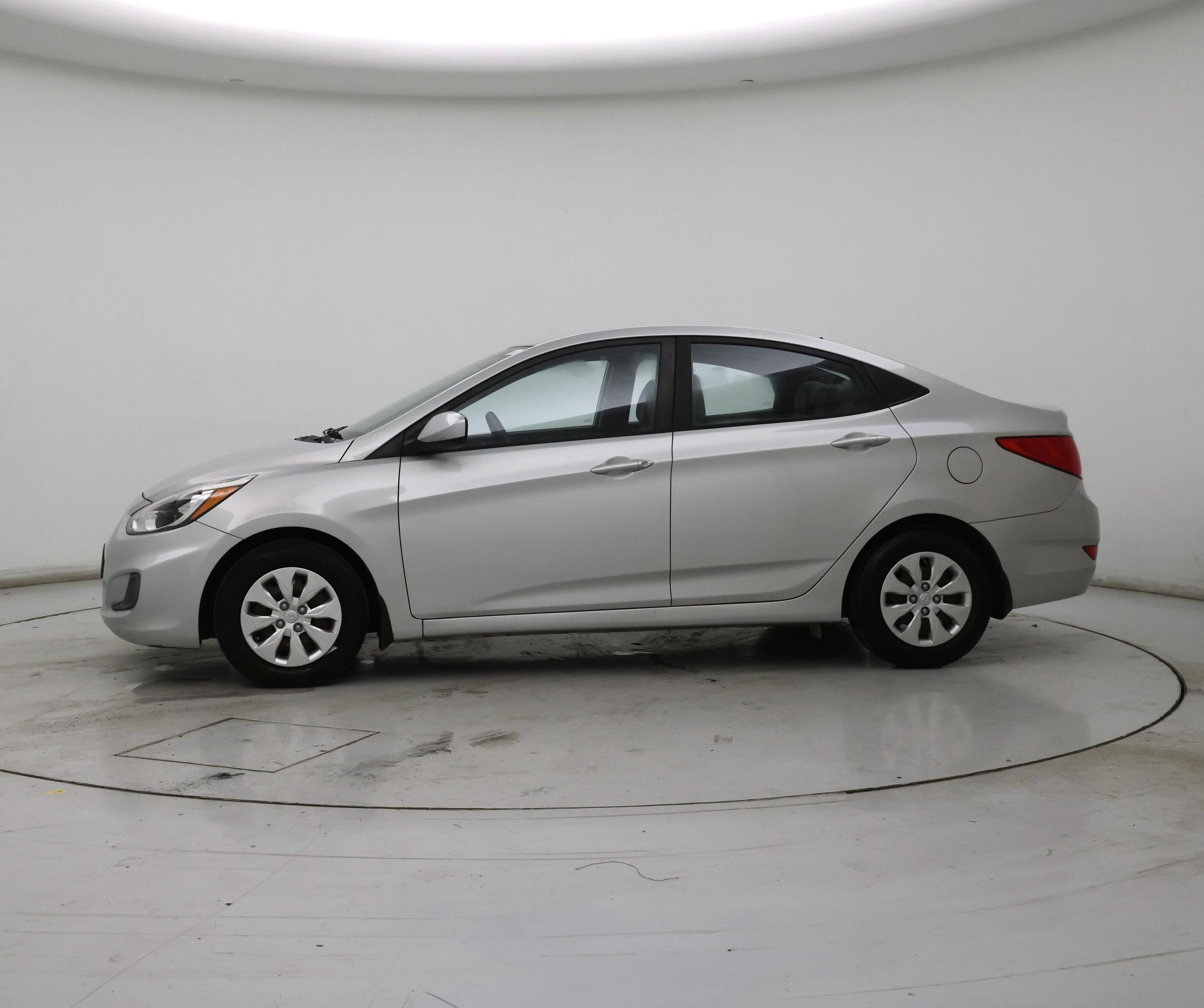 Thumbnail: 2016 Hyundai Accent - 3