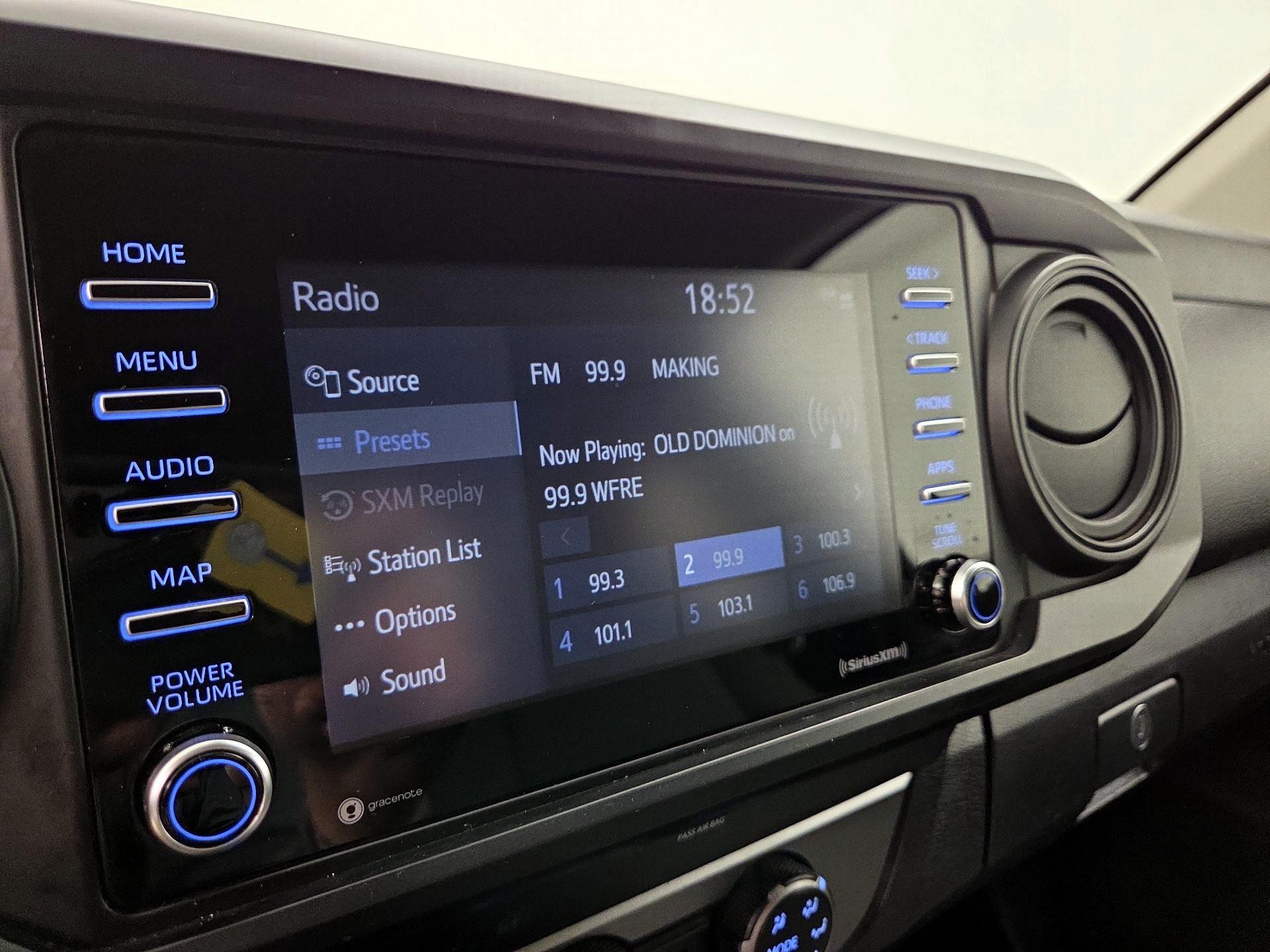 Thumbnail: 2022 Toyota Tacoma - 15