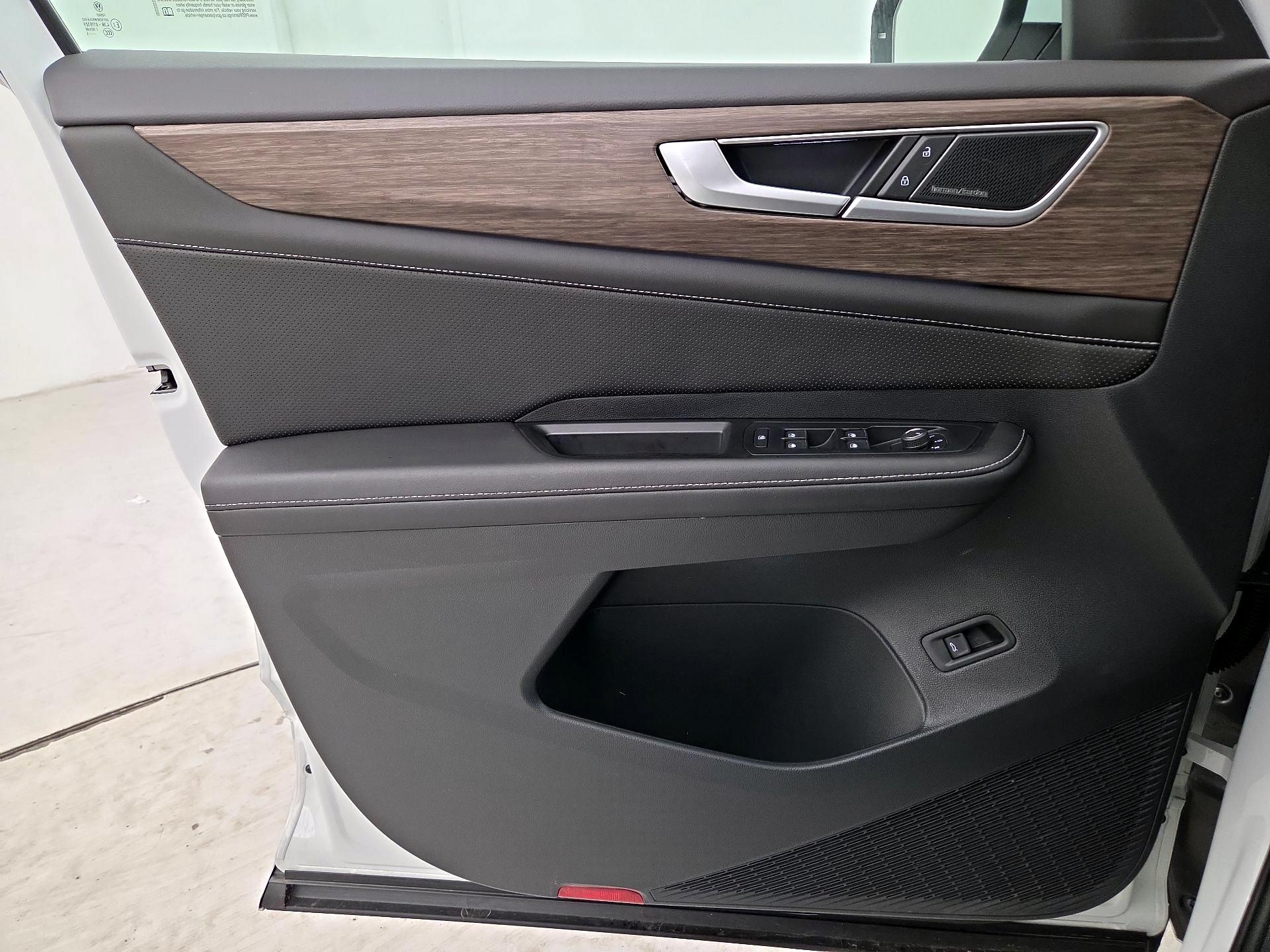 Thumbnail: 2025 Volkswagen Atlas - 12