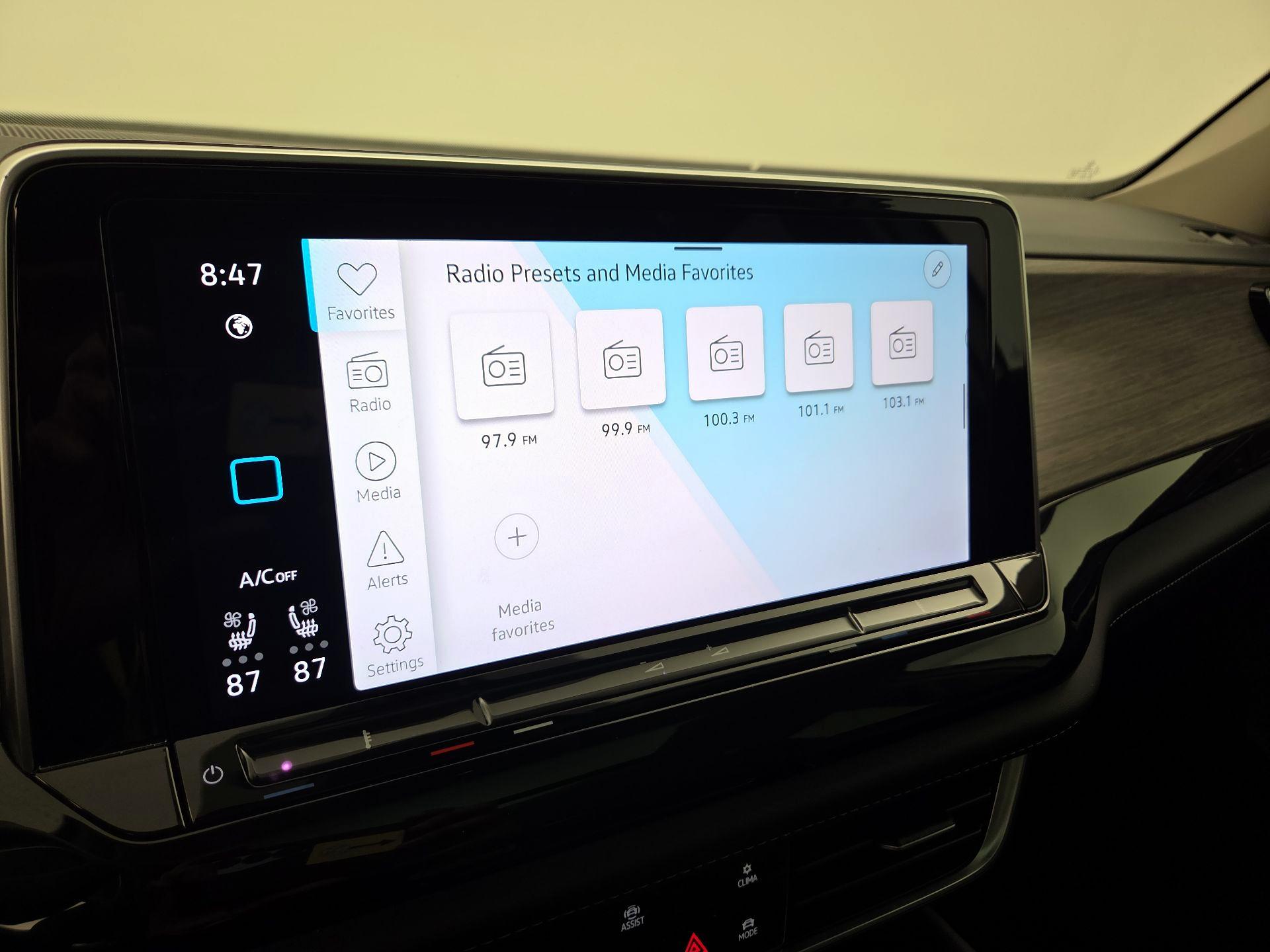 Thumbnail: 2025 Volkswagen Atlas - 16