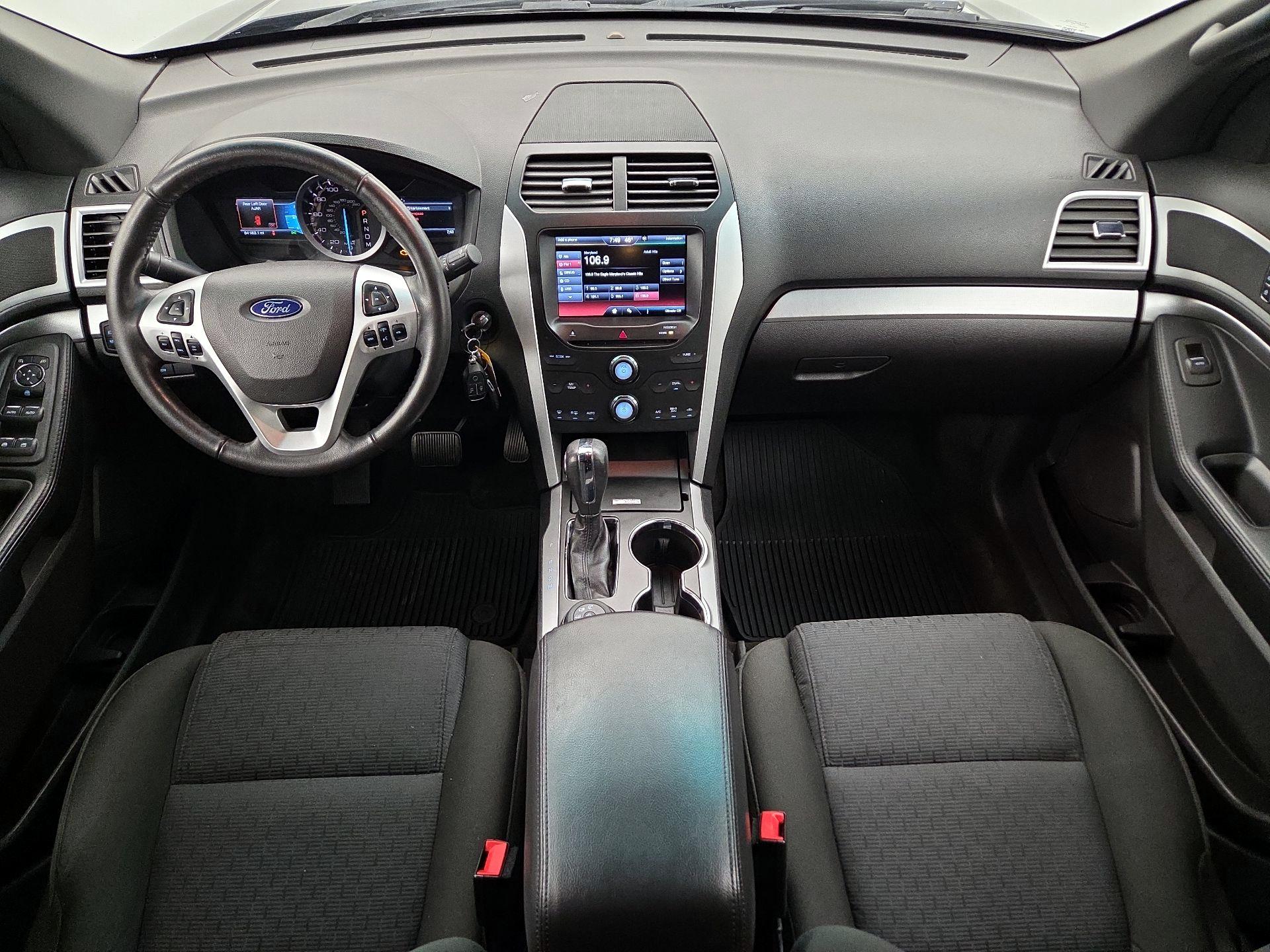 Thumbnail: 2015 Ford Explorer - 9