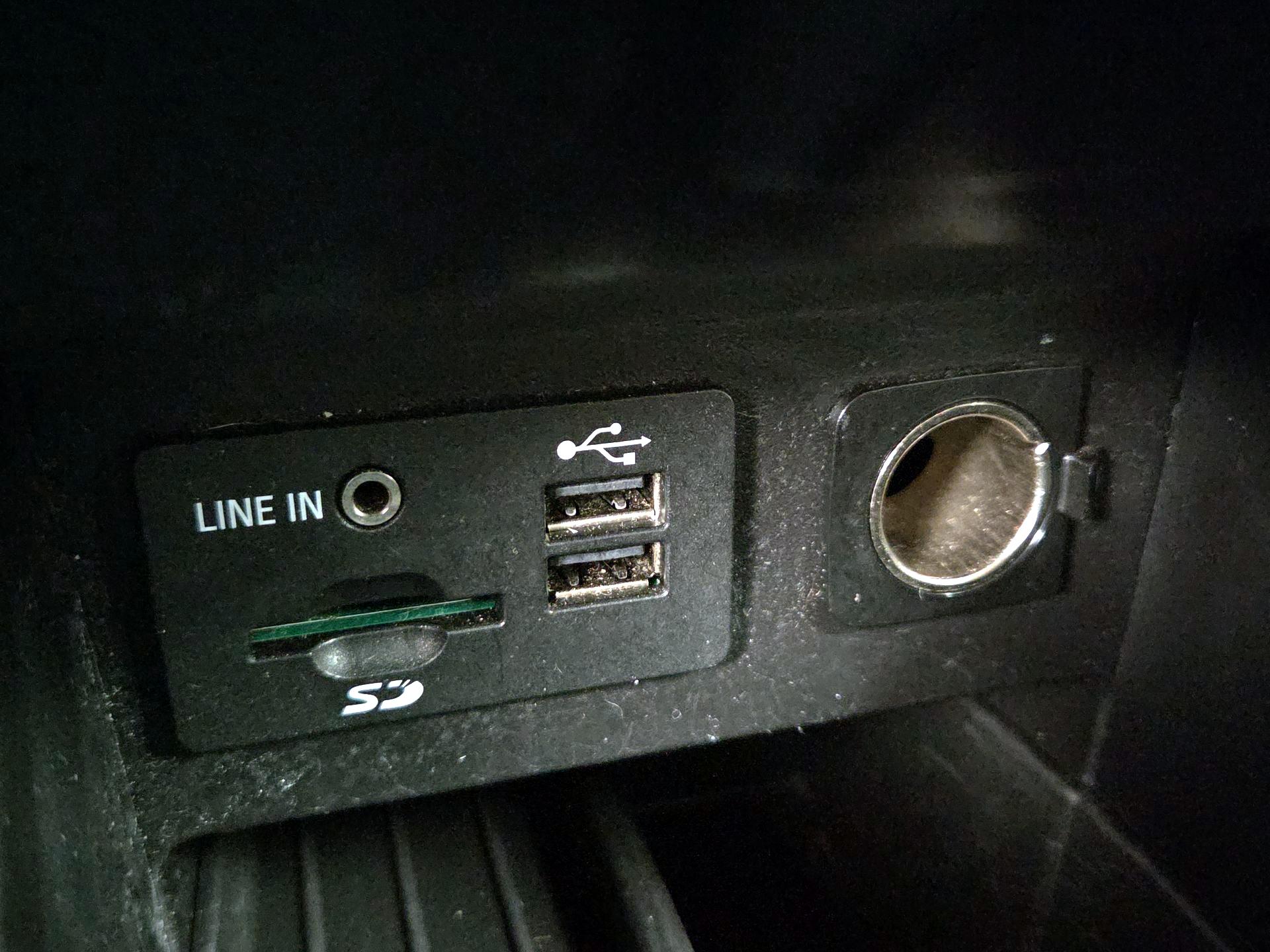 Thumbnail: 2015 Ford Explorer - 18