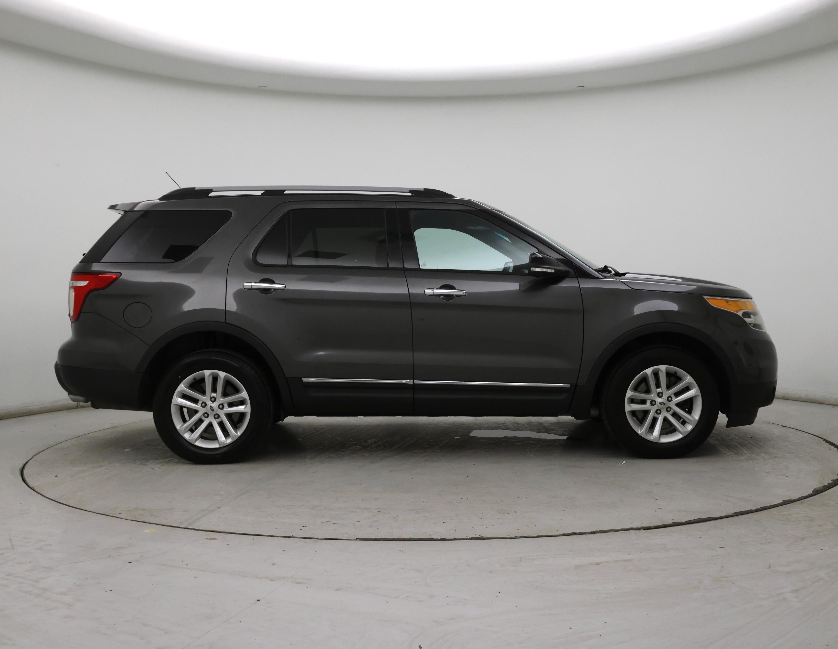 Thumbnail: 2015 Ford Explorer - 7