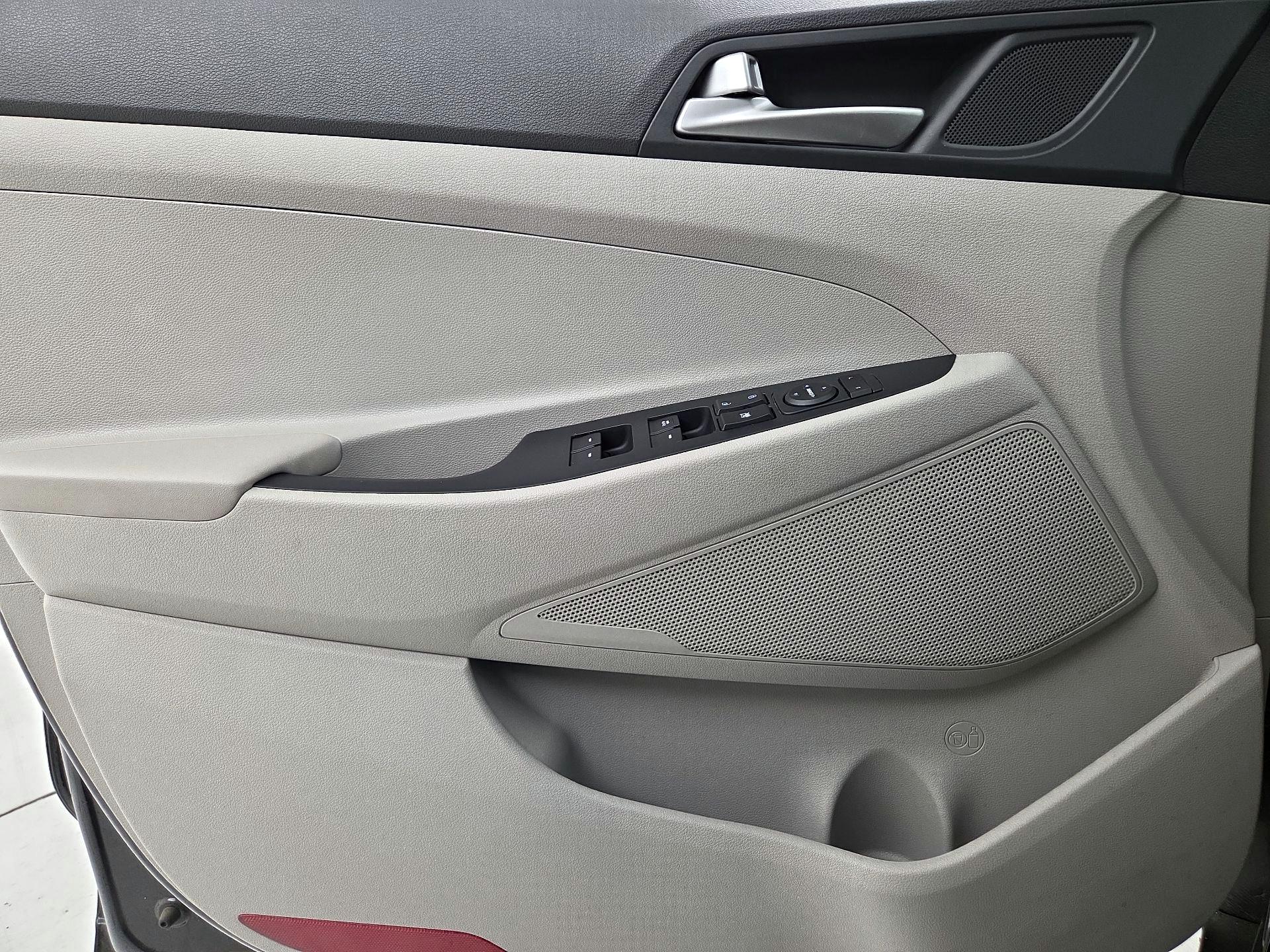 Thumbnail: 2020 Hyundai Tucson - 12