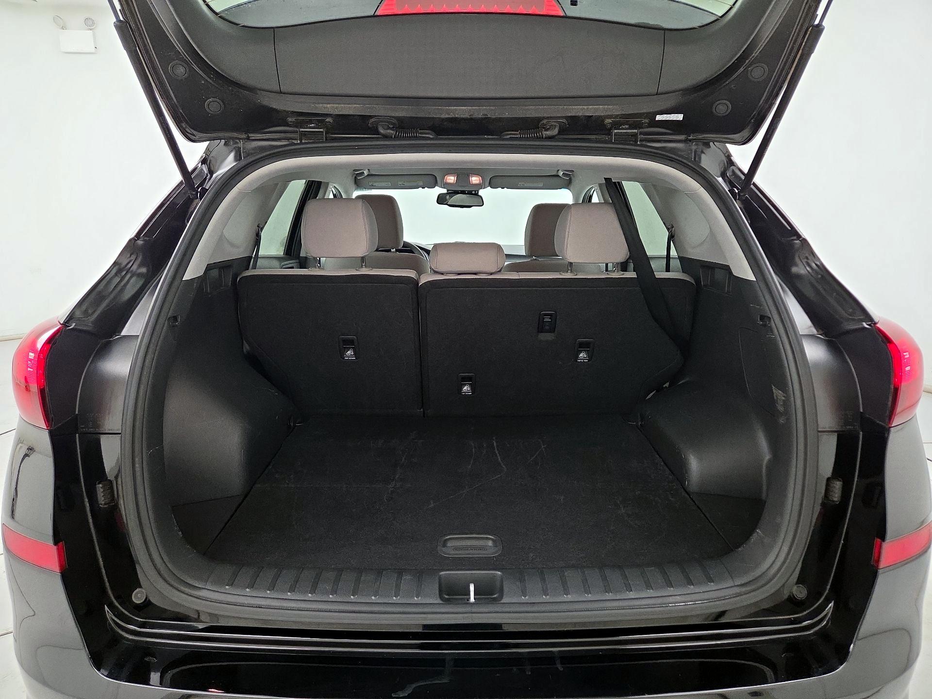 Thumbnail: 2020 Hyundai Tucson - 20