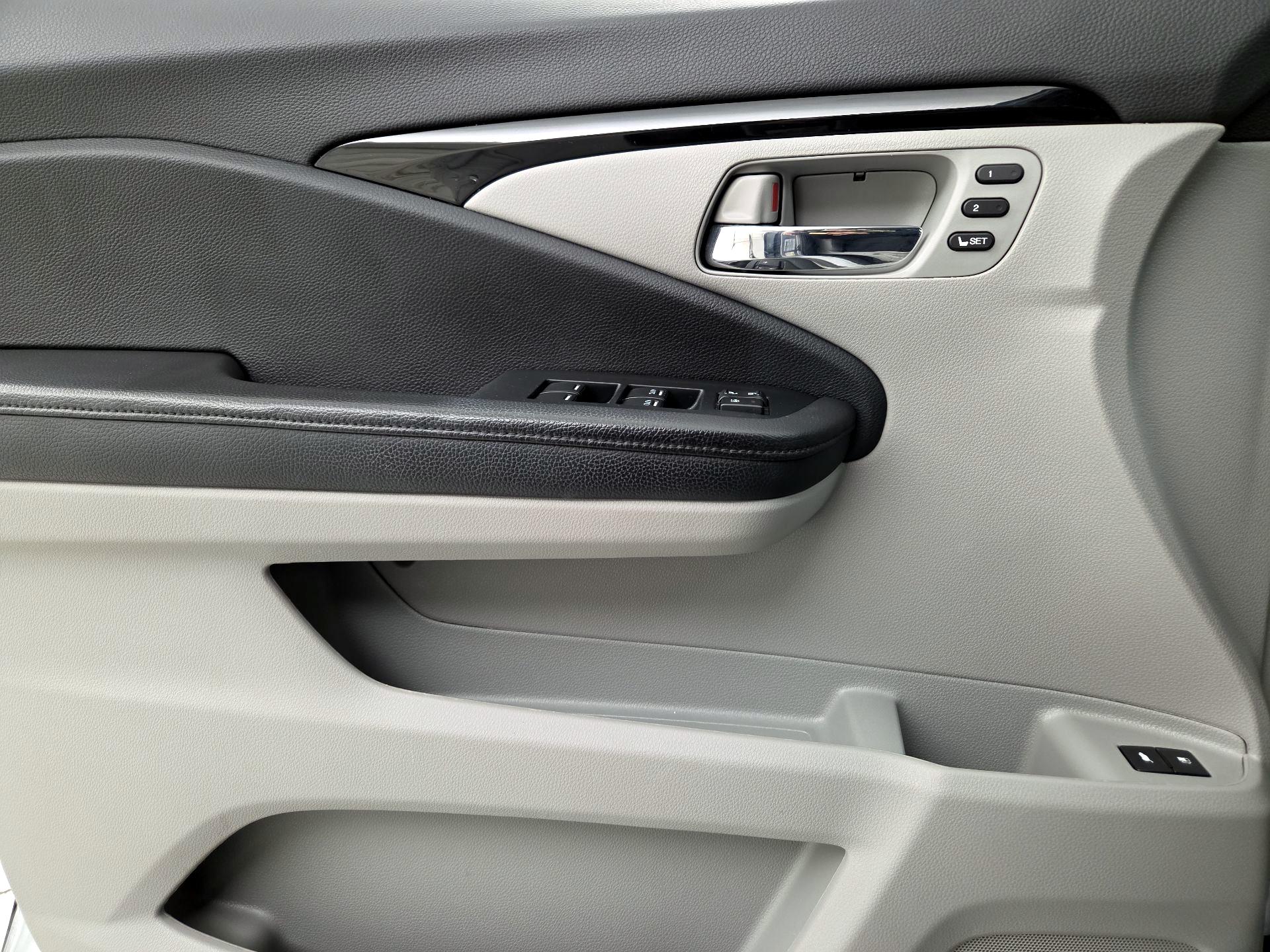 Thumbnail: 2021 Honda Pilot - 12