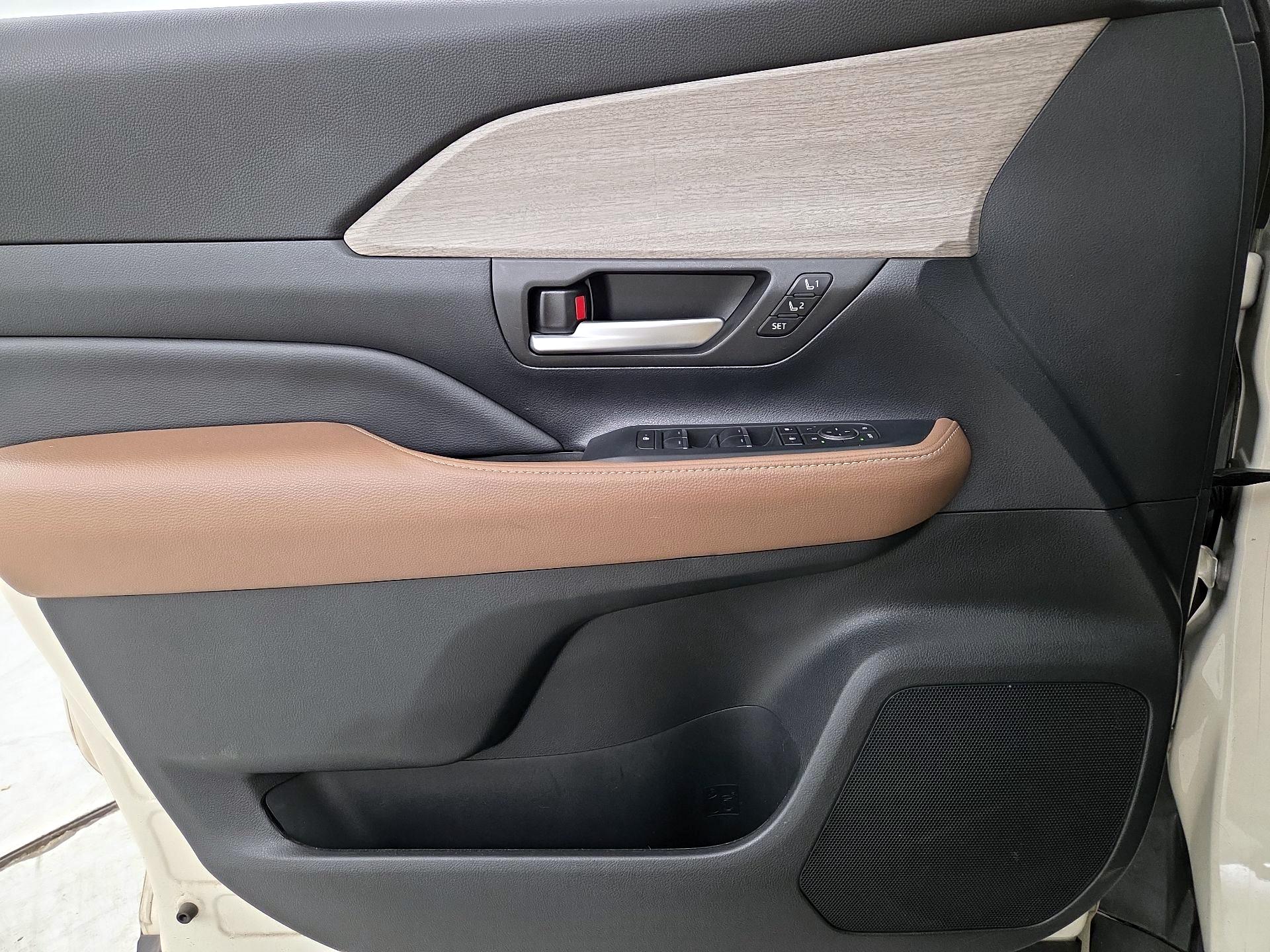 Thumbnail: 2024 Toyota Grand Highlander - 12