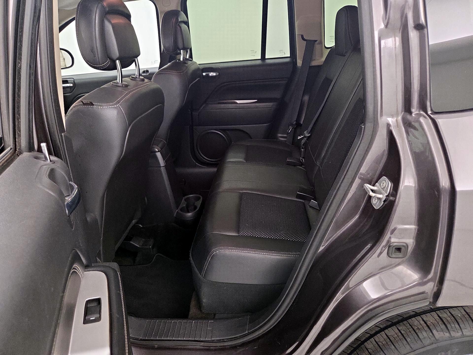 Thumbnail: 2015 Jeep Compass - 17