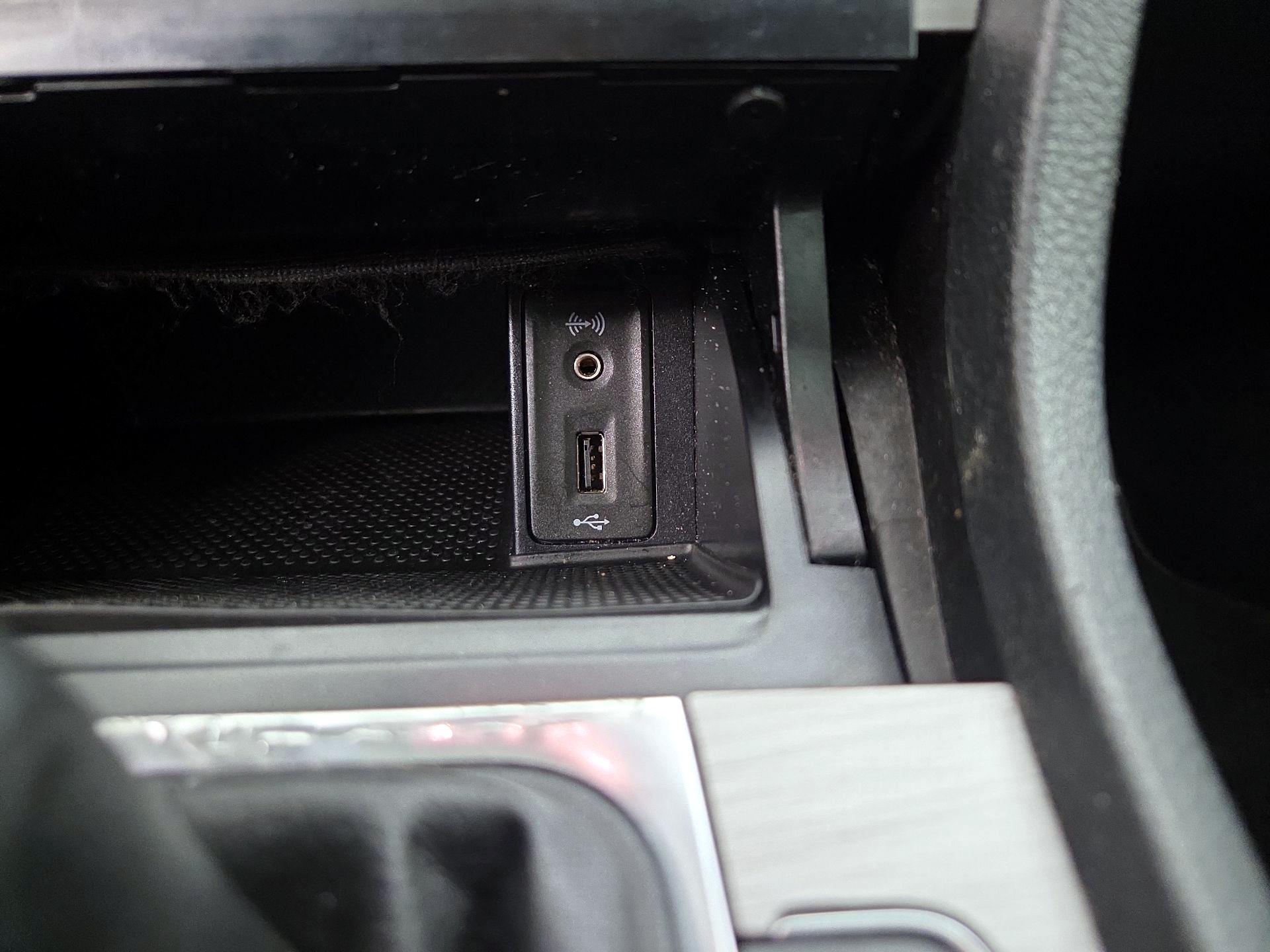 Thumbnail: 2017 Volkswagen Golf - 18