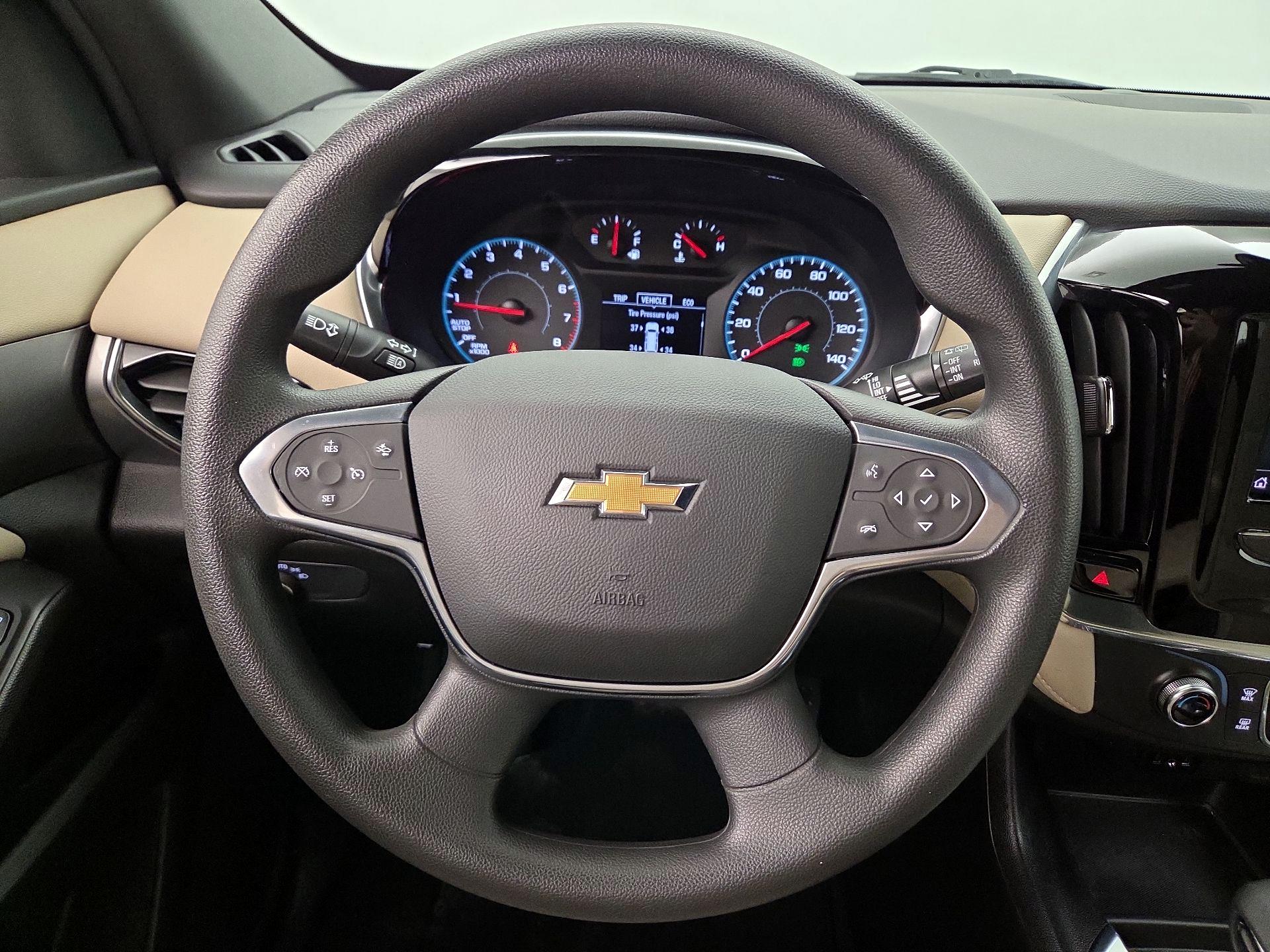 Thumbnail: 2022 Chevrolet Traverse - 10