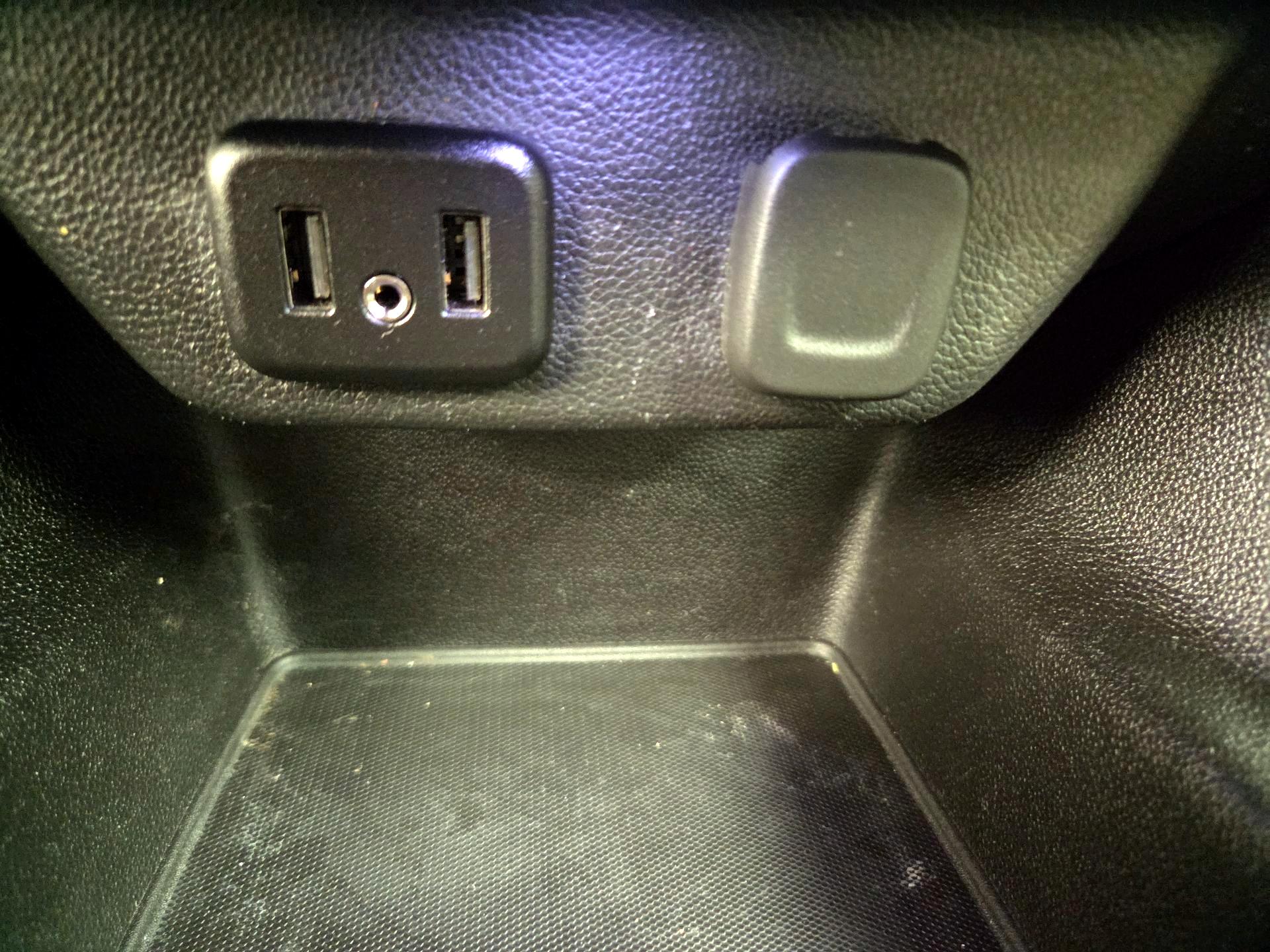 Thumbnail: 2022 Chevrolet Traverse - 18