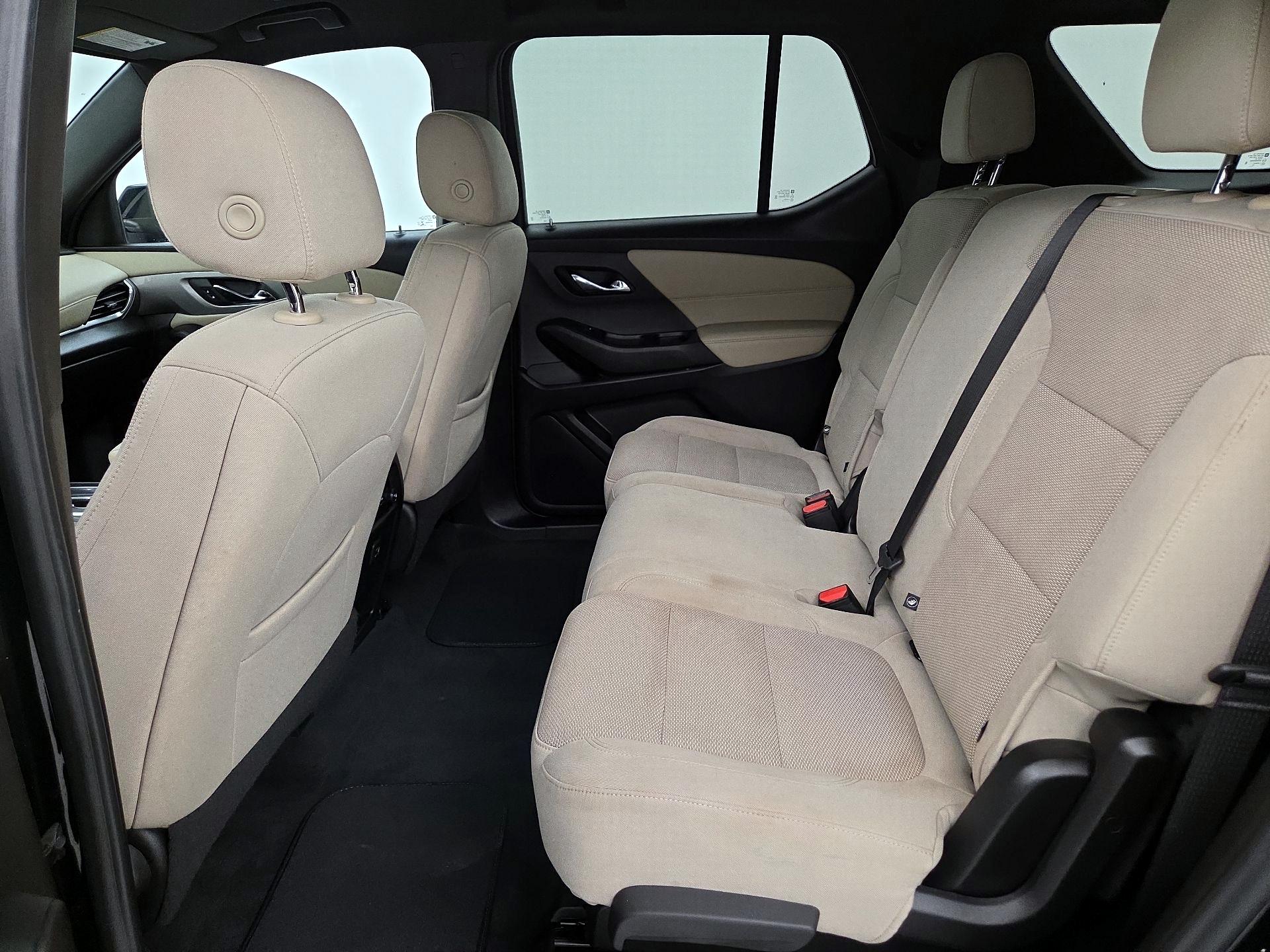 Thumbnail: 2022 Chevrolet Traverse - 19