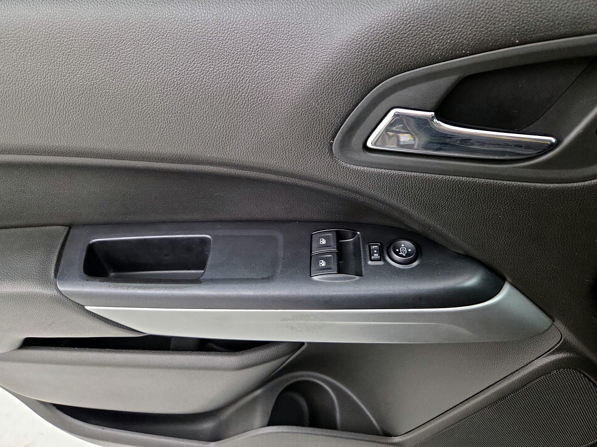 Thumbnail: 2015 Chevrolet Colorado - 12