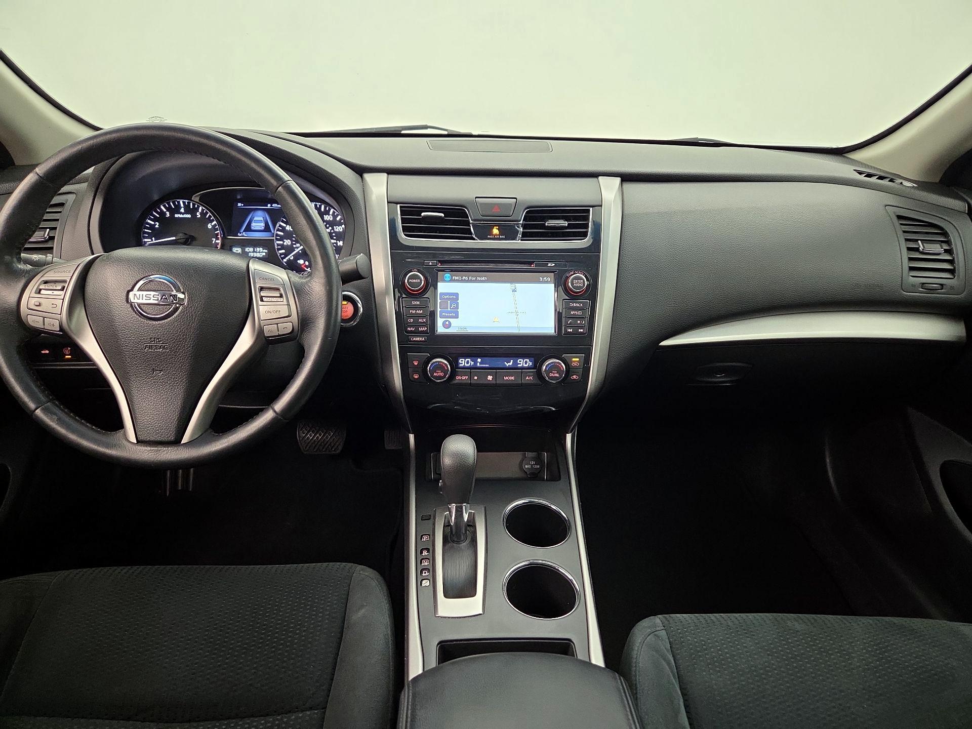 Thumbnail: 2015 Nissan Altima - 9