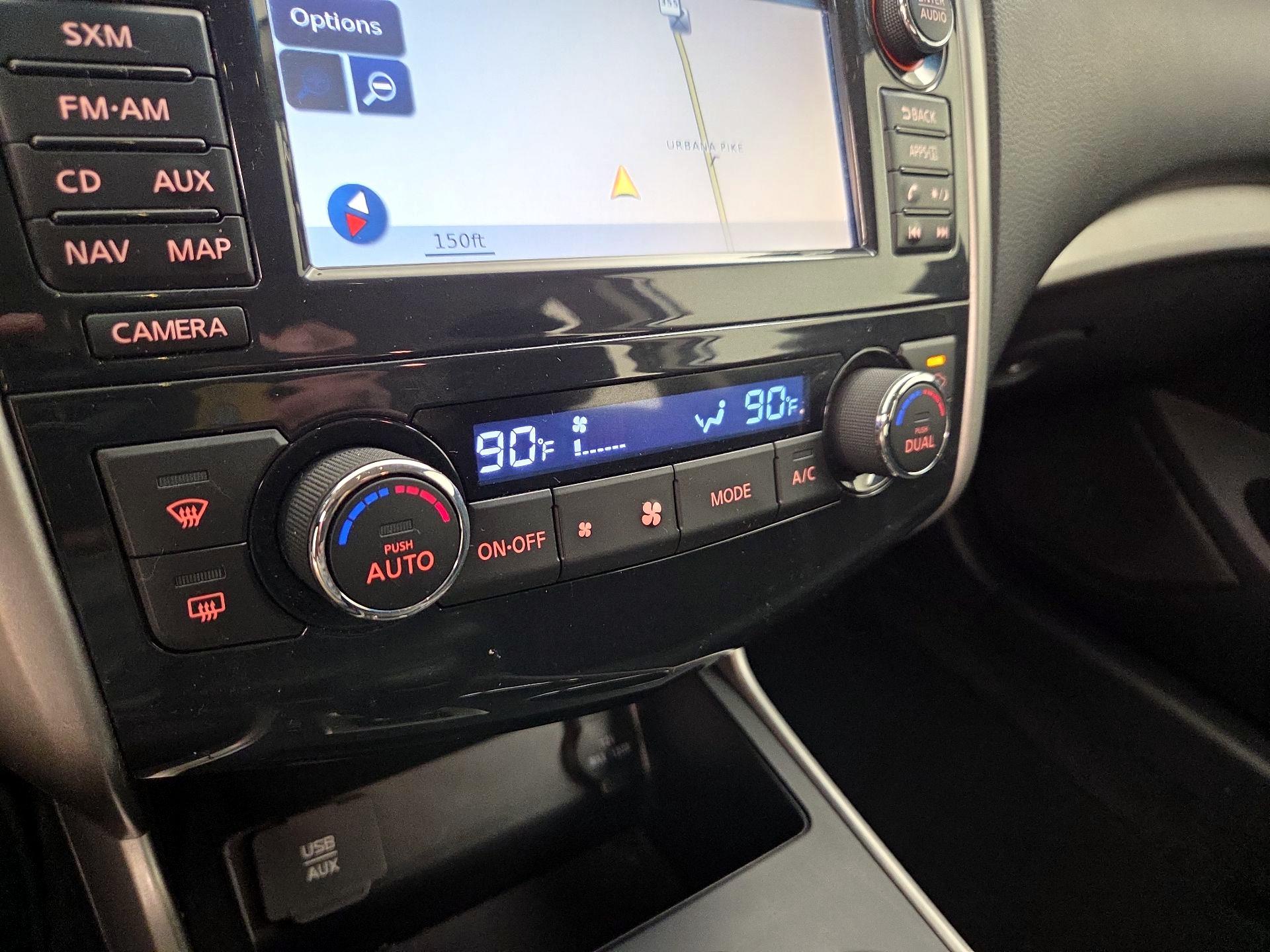 Thumbnail: 2015 Nissan Altima - 17