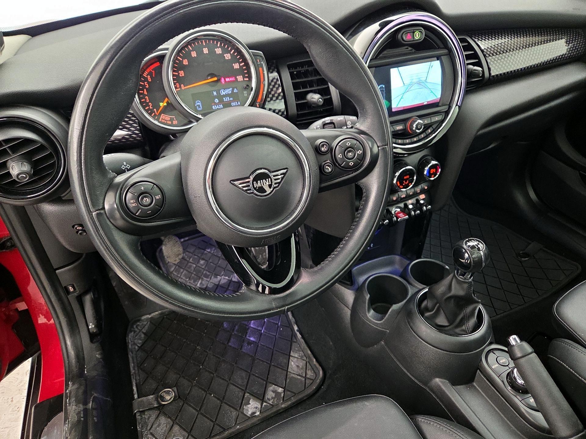 Thumbnail: 2021 MINI Cooper Hardtop - 9