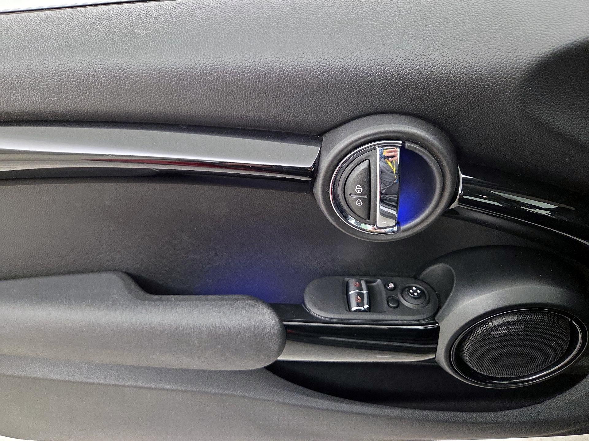 Thumbnail: 2021 MINI Cooper Hardtop - 12