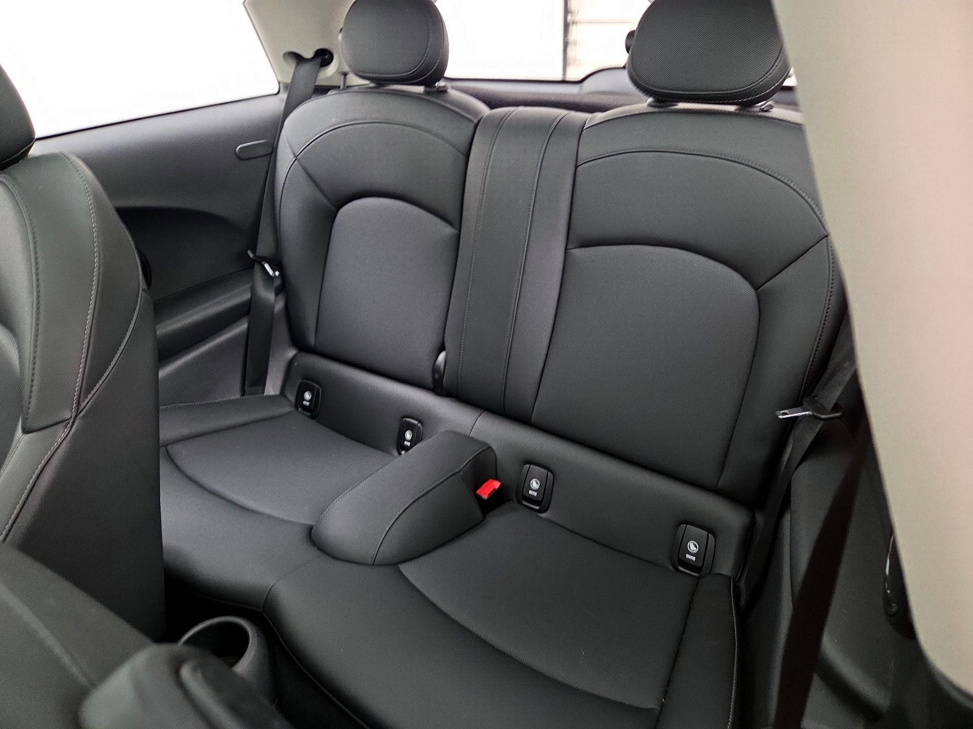 Thumbnail: 2021 MINI Cooper Hardtop - 20