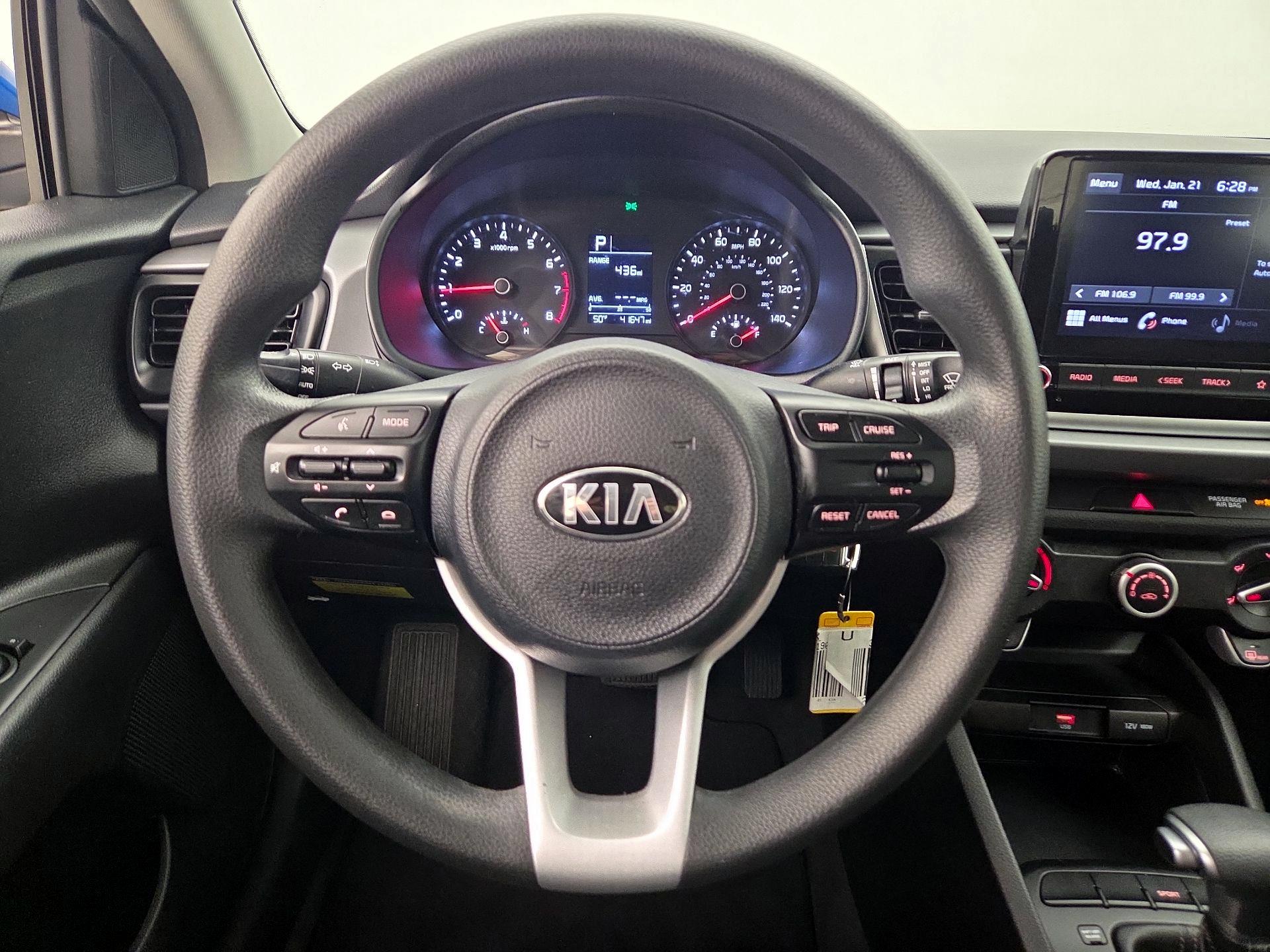 Thumbnail: 2021 Kia Rio - 10