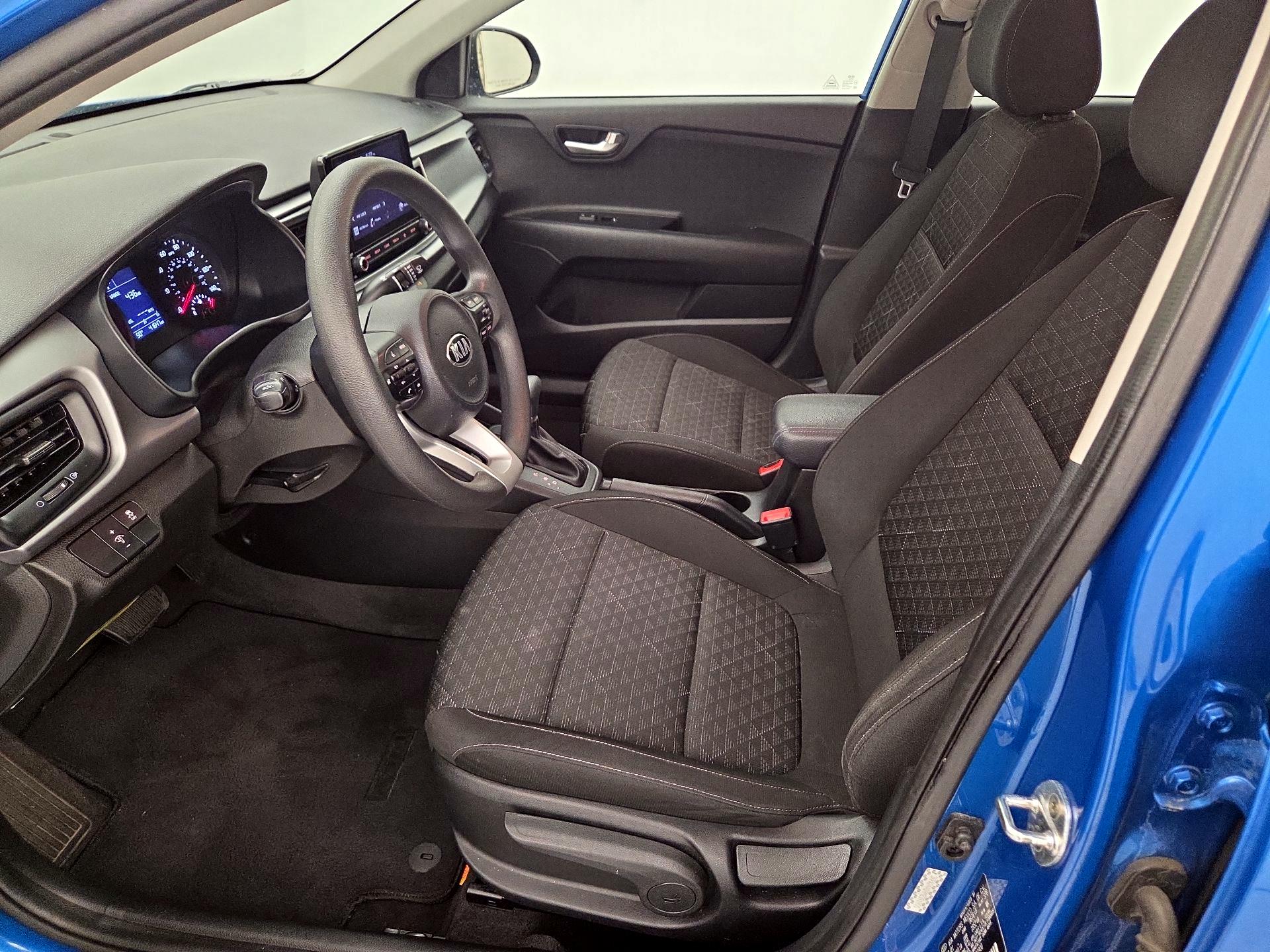 Thumbnail: 2021 Kia Rio - 11