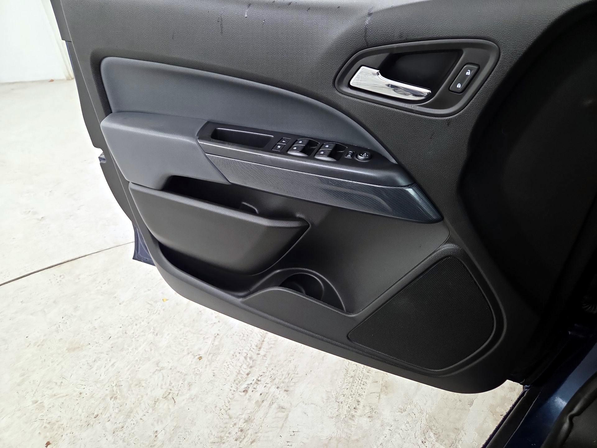 Thumbnail: 2019 Chevrolet Colorado - 12