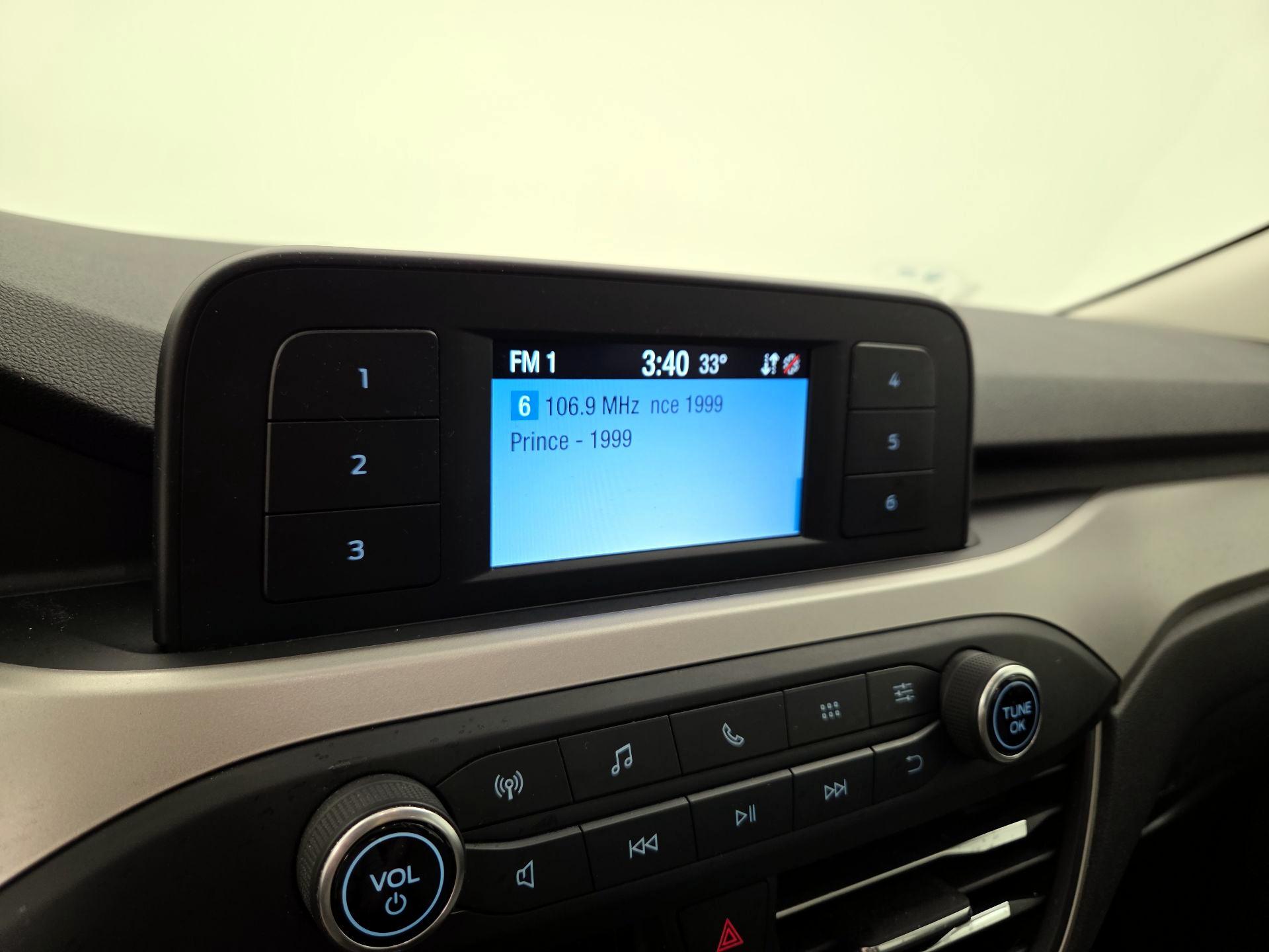 Thumbnail: 2022 Ford Escape - 15