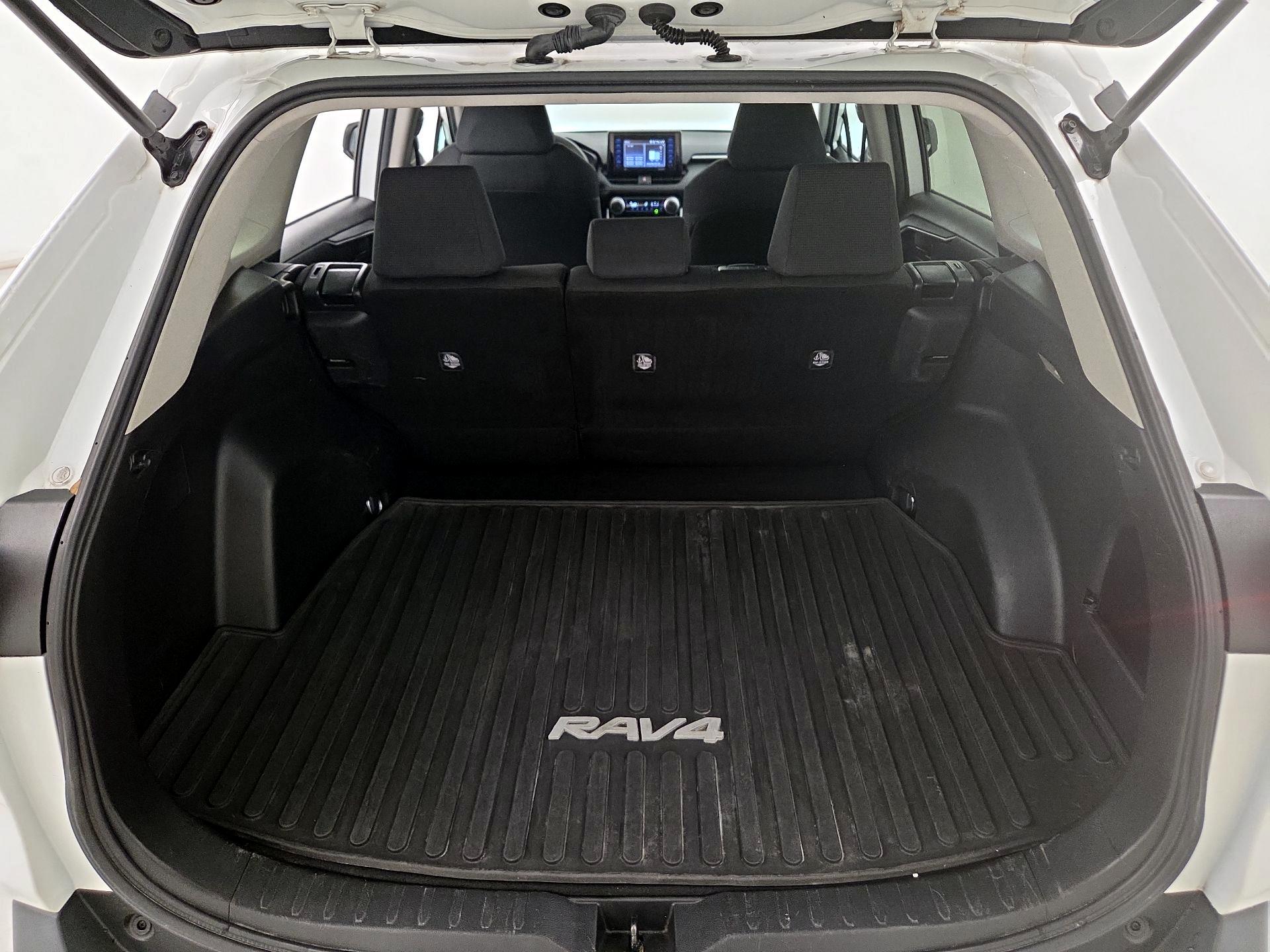 Thumbnail: 2021 Toyota RAV4 - 20