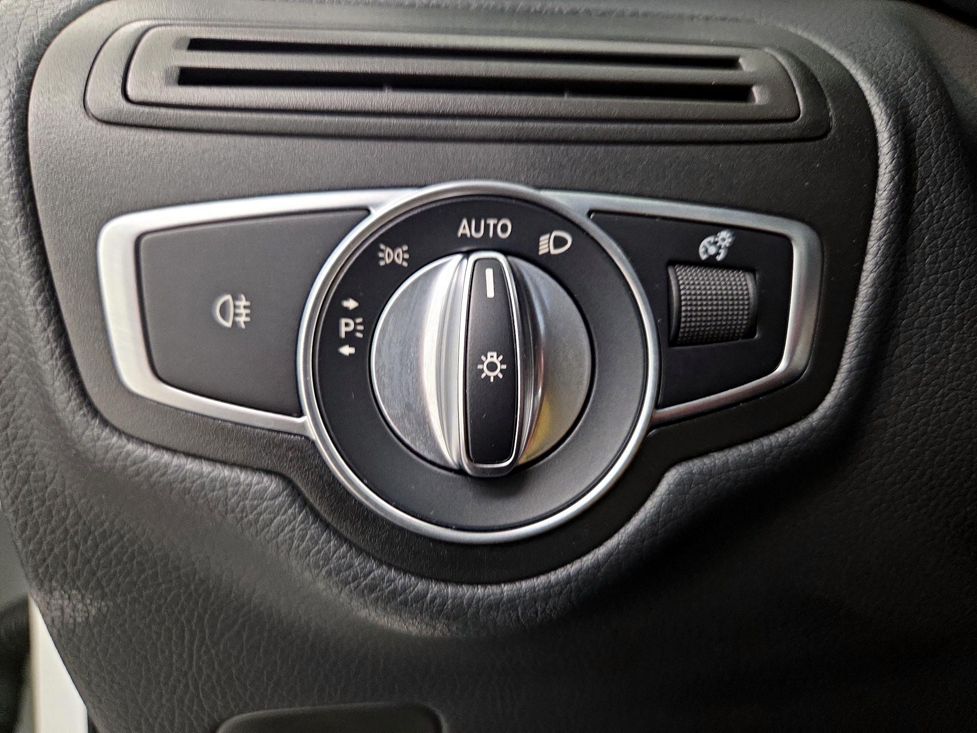 Thumbnail: 2021 Mercedes-Benz GLC - 13