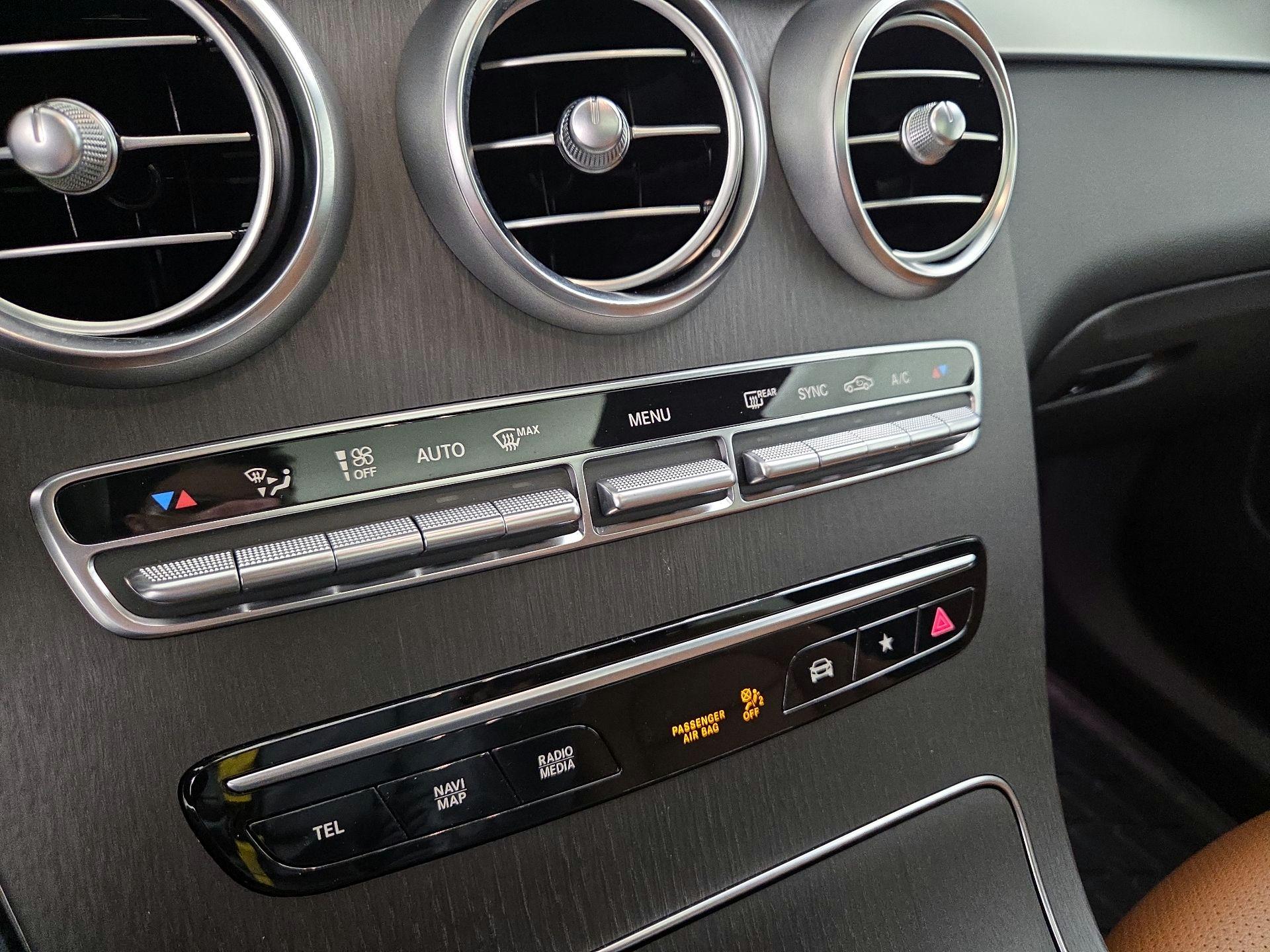 Thumbnail: 2021 Mercedes-Benz GLC - 16