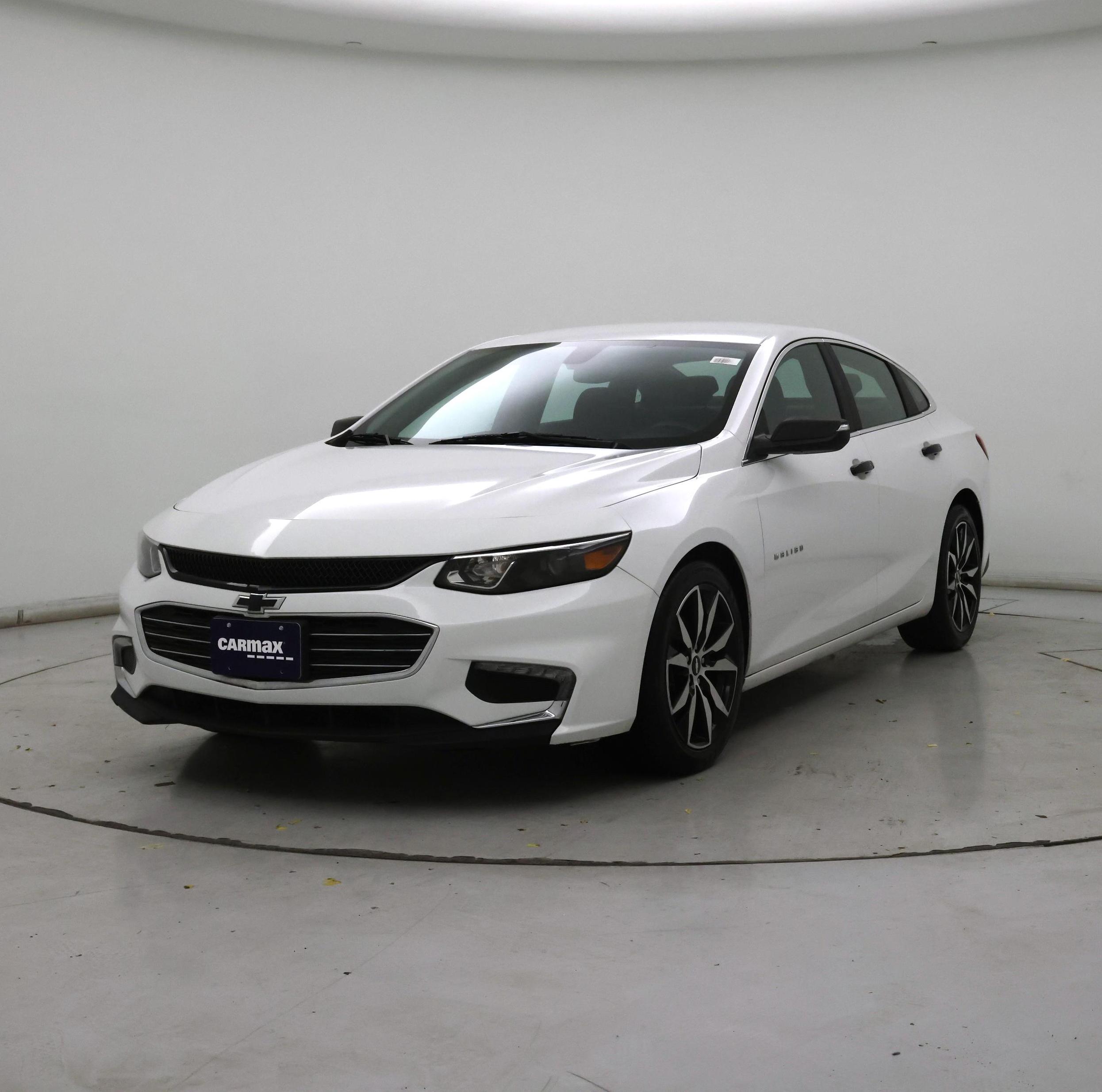 Thumbnail: 2018 Chevrolet Malibu - 4