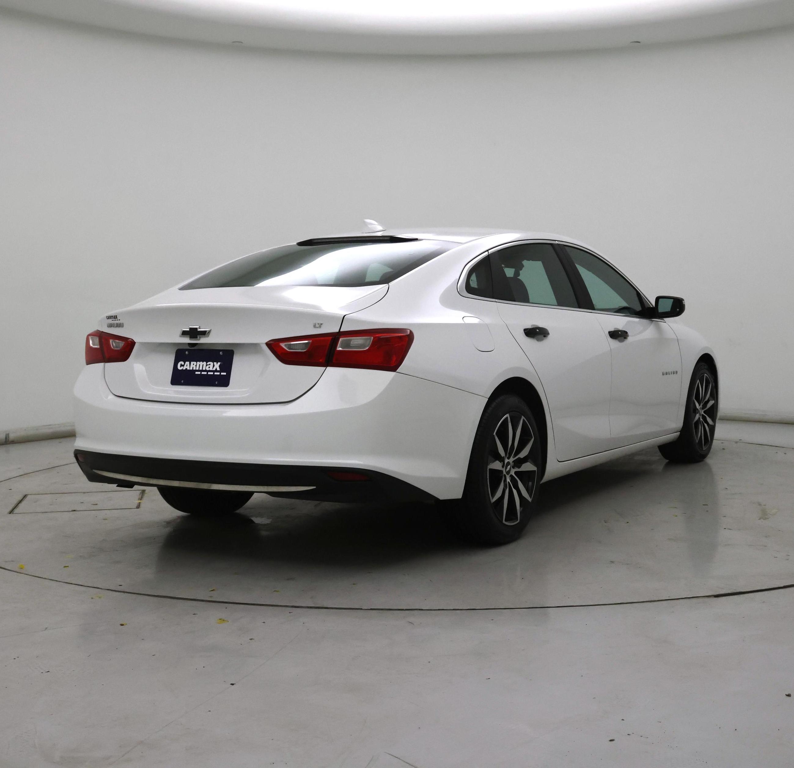 Thumbnail: 2018 Chevrolet Malibu - 8