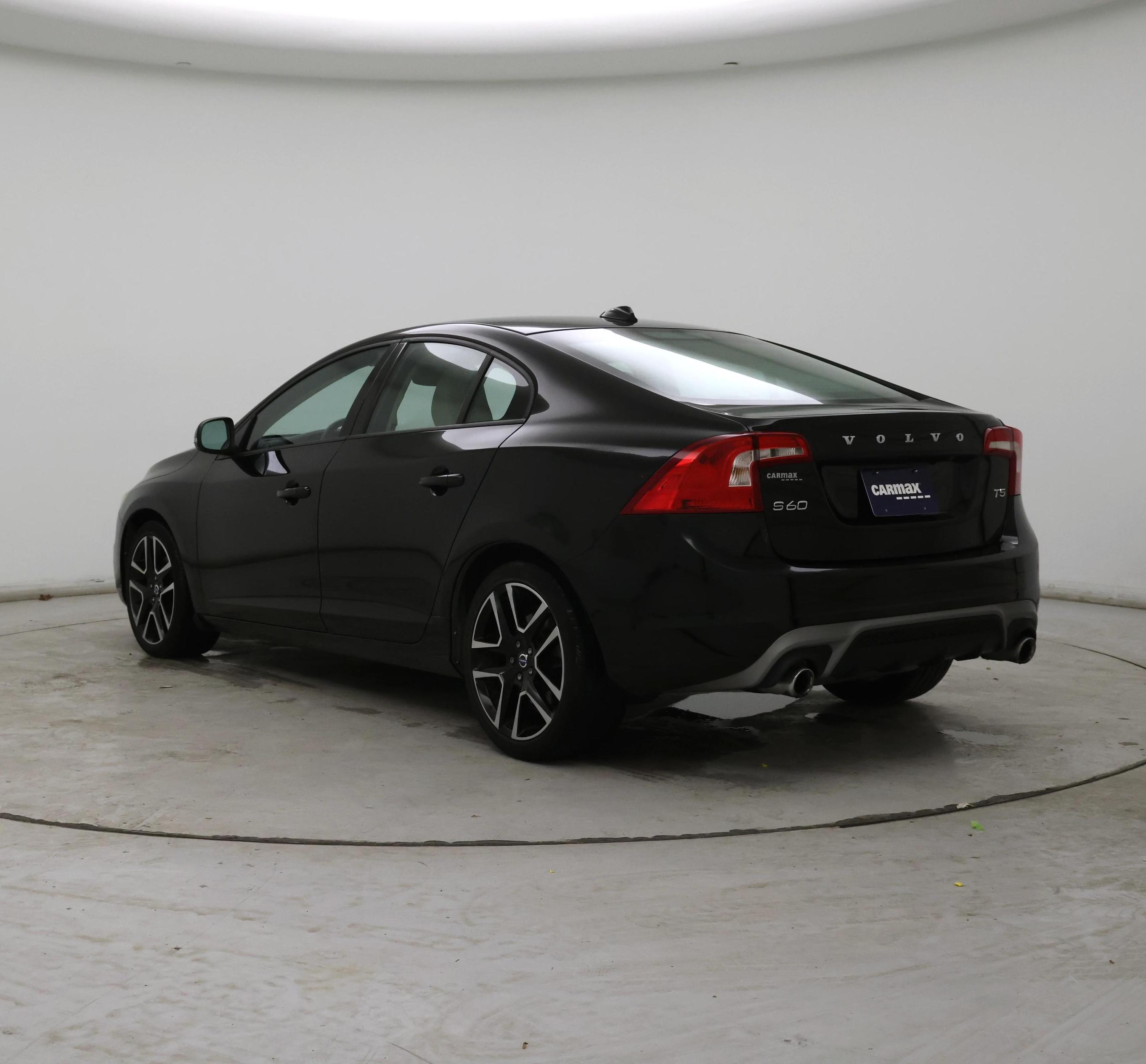 Thumbnail: 2017 Volvo S60 - 2