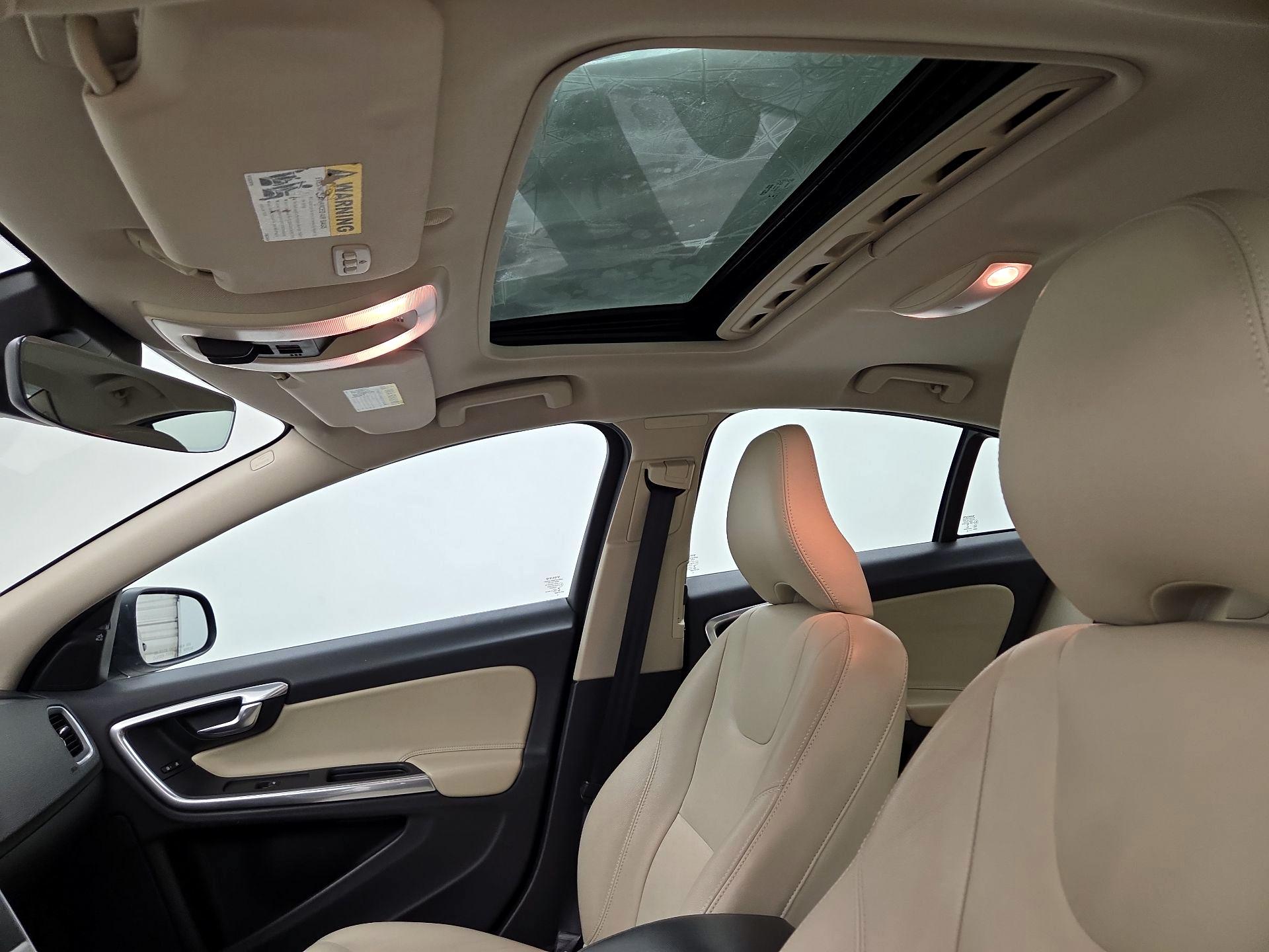 Thumbnail: 2017 Volvo S60 - 19