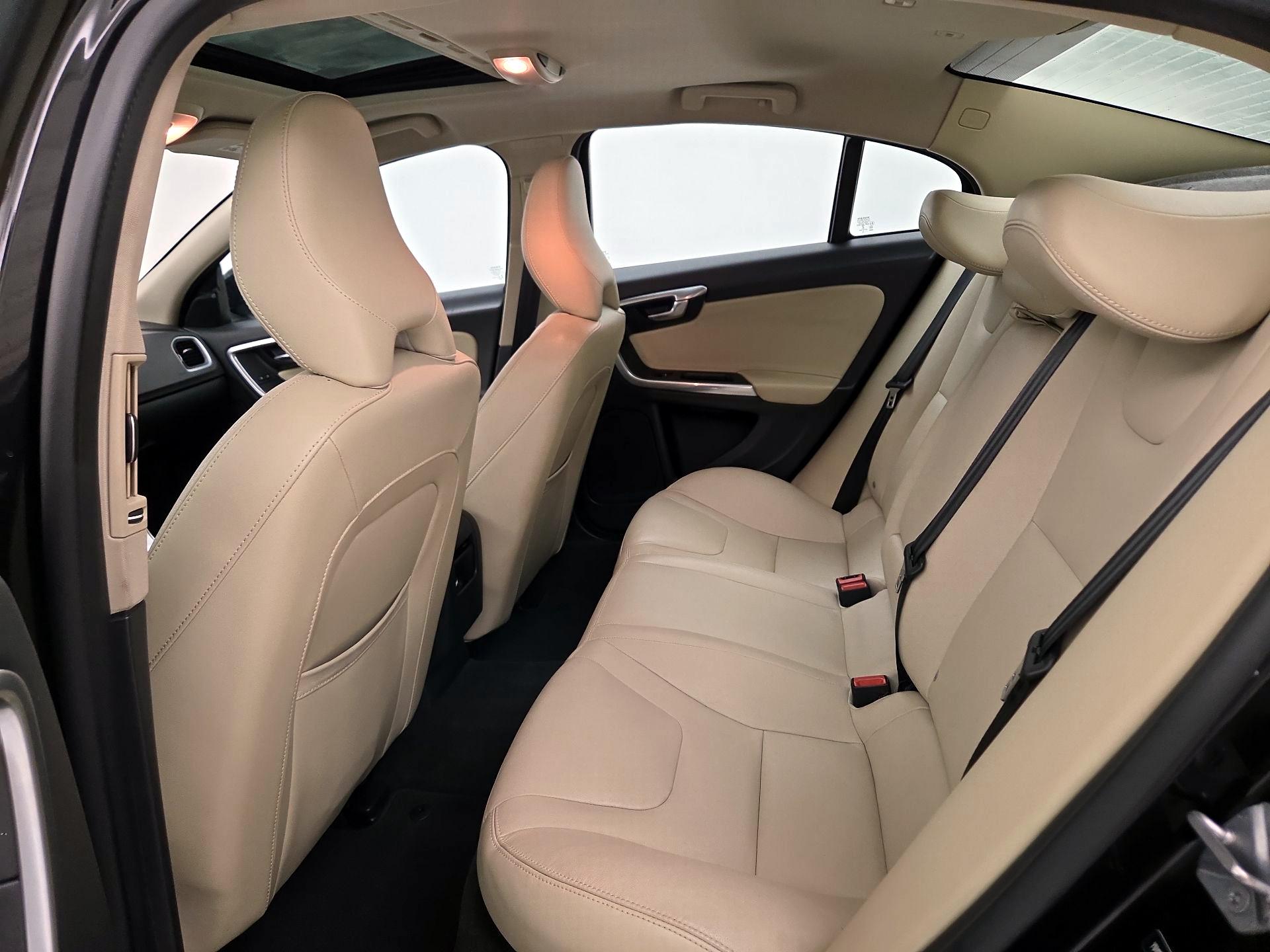 Thumbnail: 2017 Volvo S60 - 20