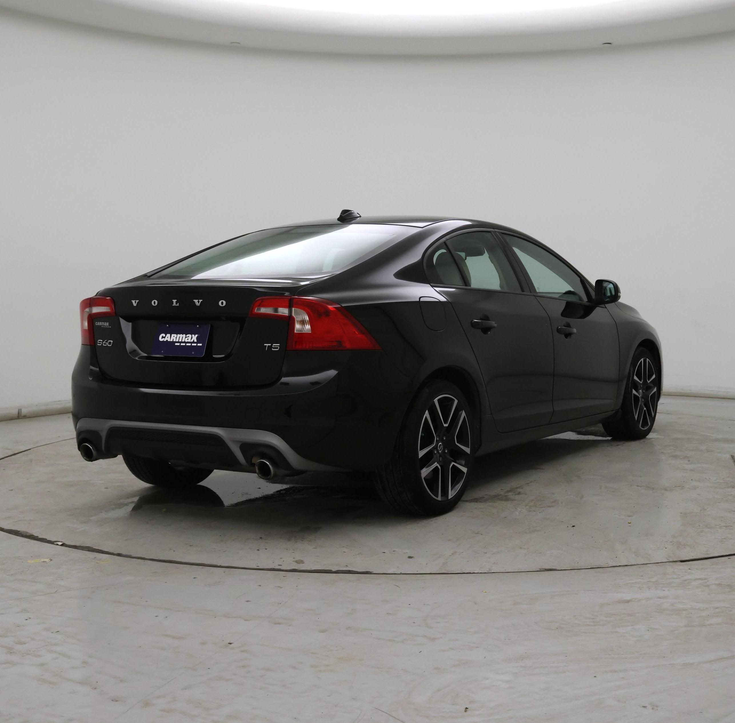 Thumbnail: 2017 Volvo S60 - 8