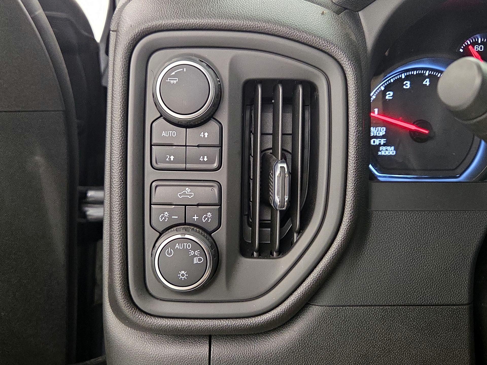 Thumbnail: 2022 Chevrolet Silverado 1500 - 13