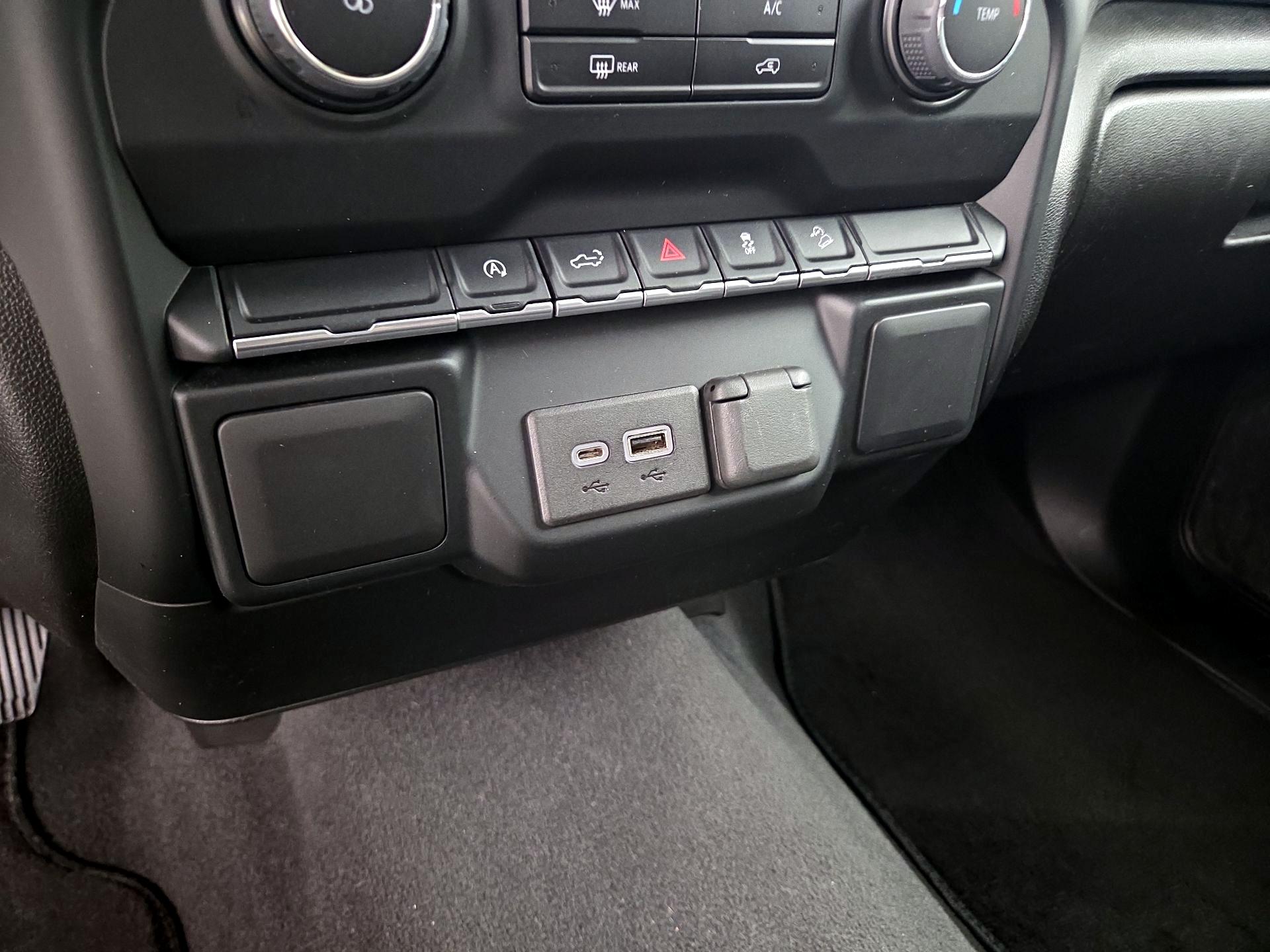 Thumbnail: 2022 Chevrolet Silverado 1500 - 18