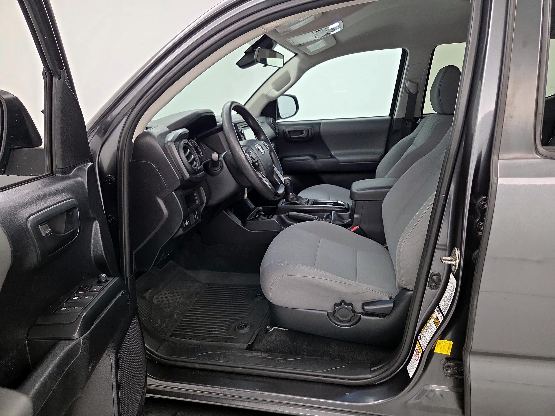 Thumbnail: 2019 Toyota Tacoma - 11