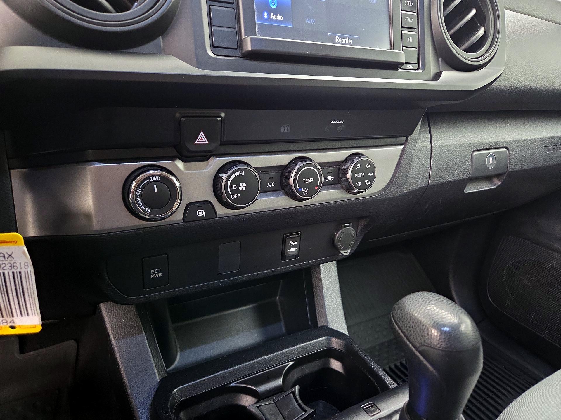 Thumbnail: 2019 Toyota Tacoma - 16