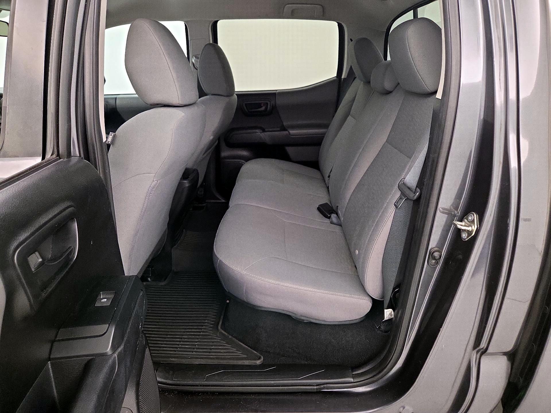 Thumbnail: 2019 Toyota Tacoma - 19