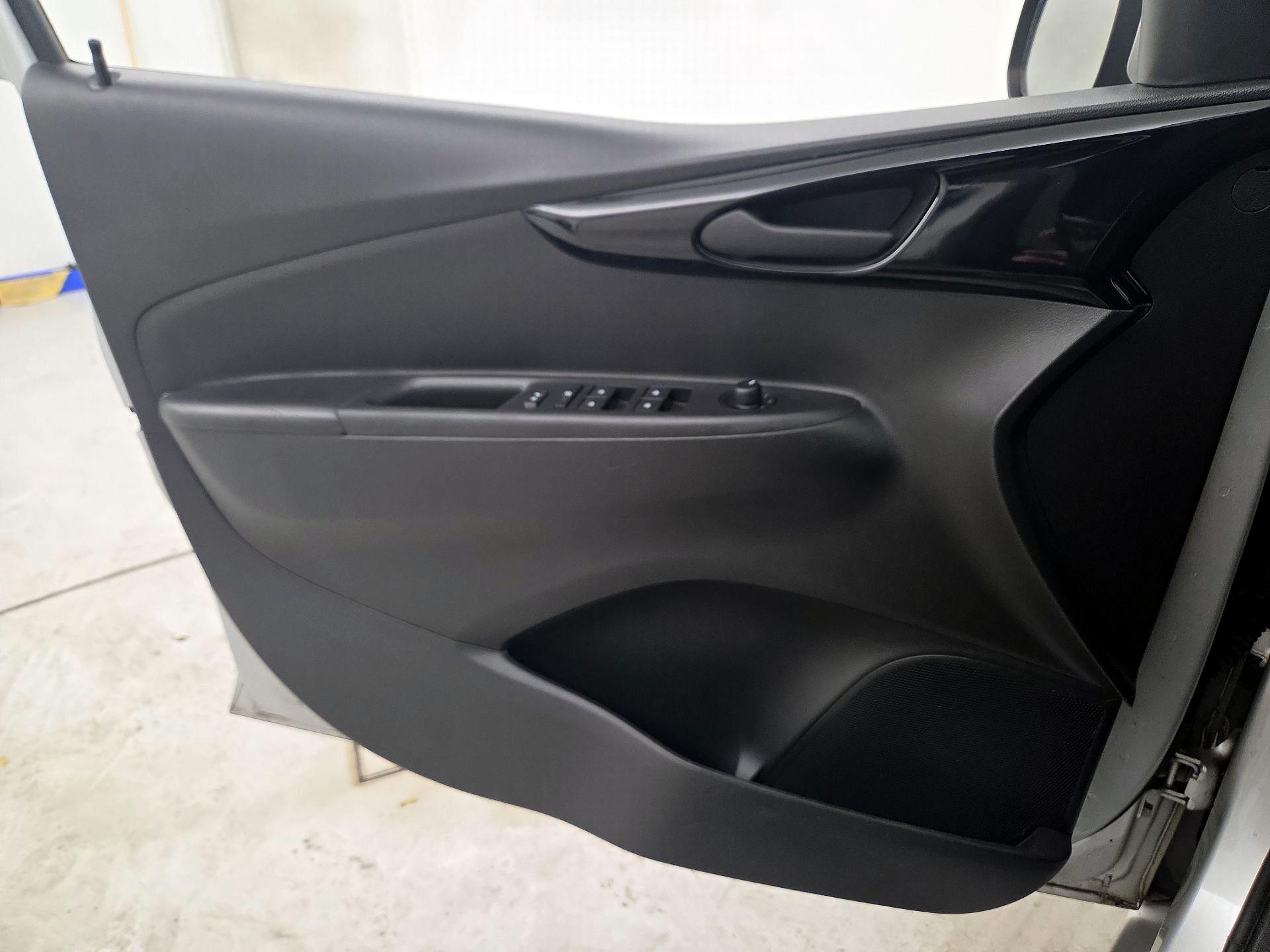 Thumbnail: 2016 Chevrolet Spark - 10