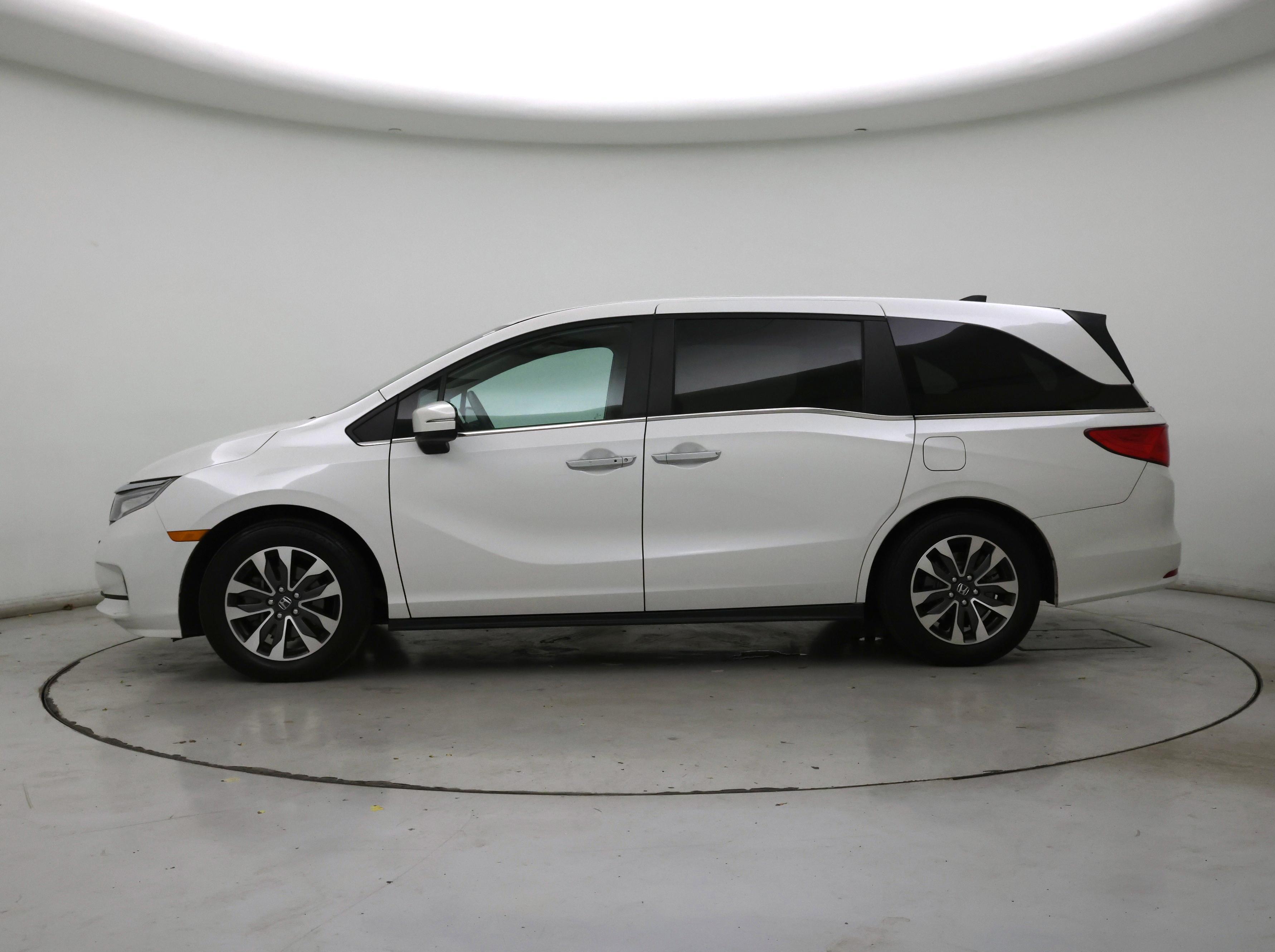 Thumbnail: 2023 Honda Odyssey - 3