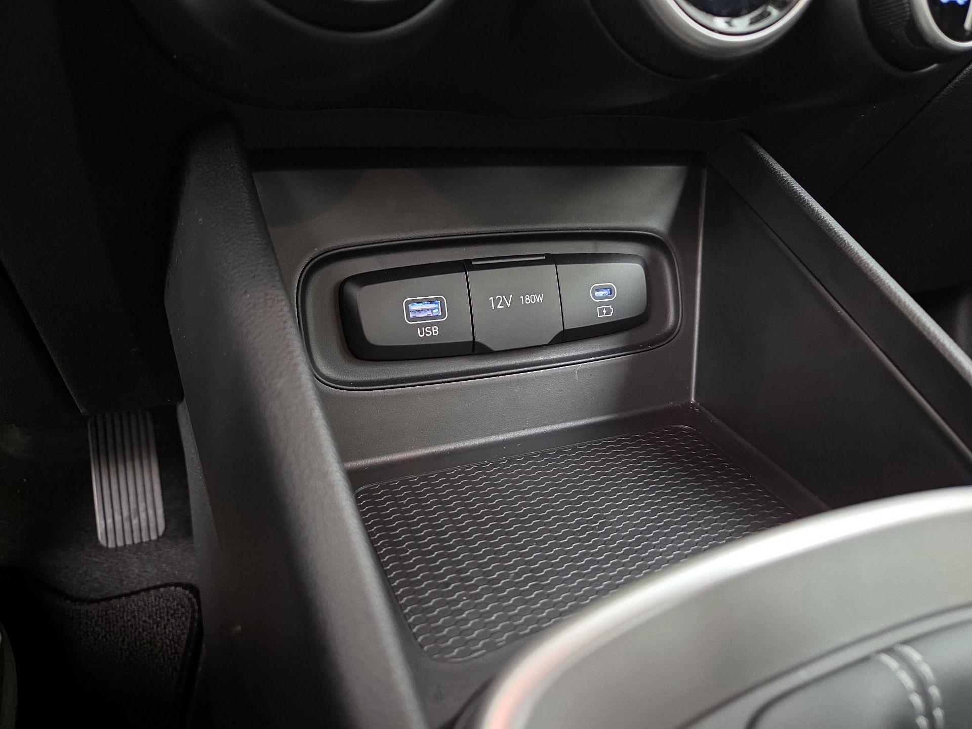 Thumbnail: 2024 Hyundai Venue - 18