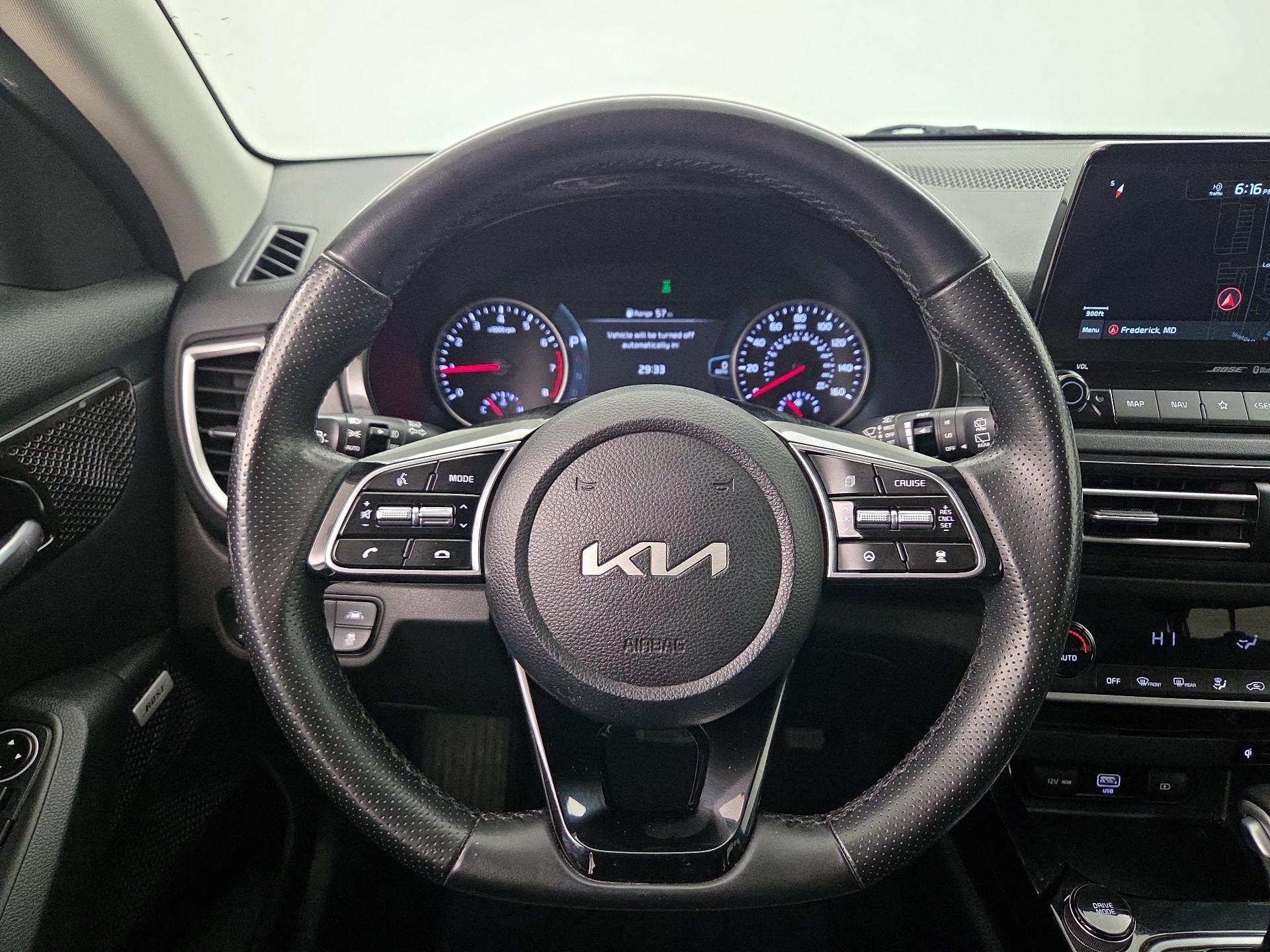 Thumbnail: 2022 Kia Seltos - 10